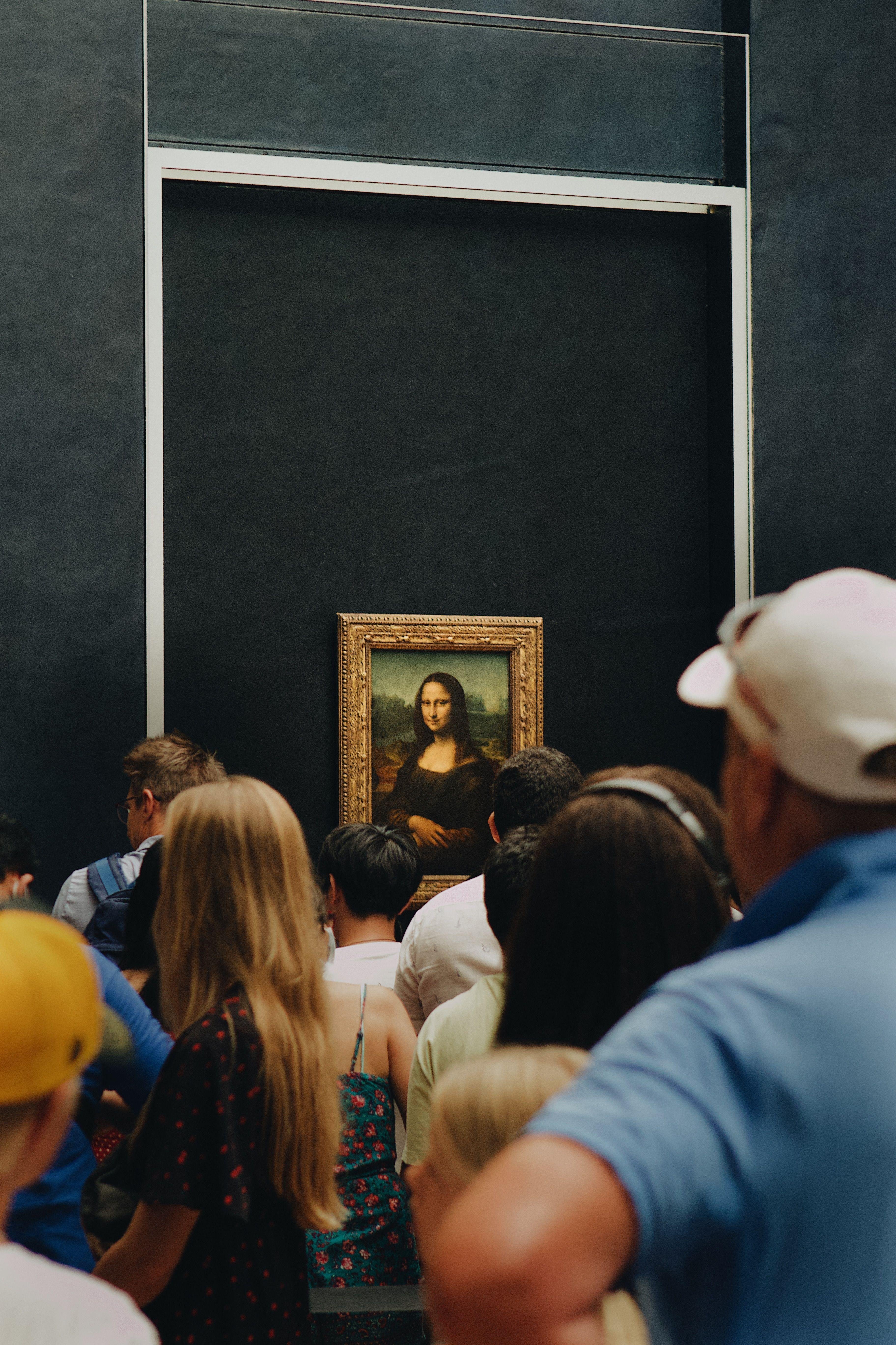 Louvre Museum Guided Tour with Priority Group Entry