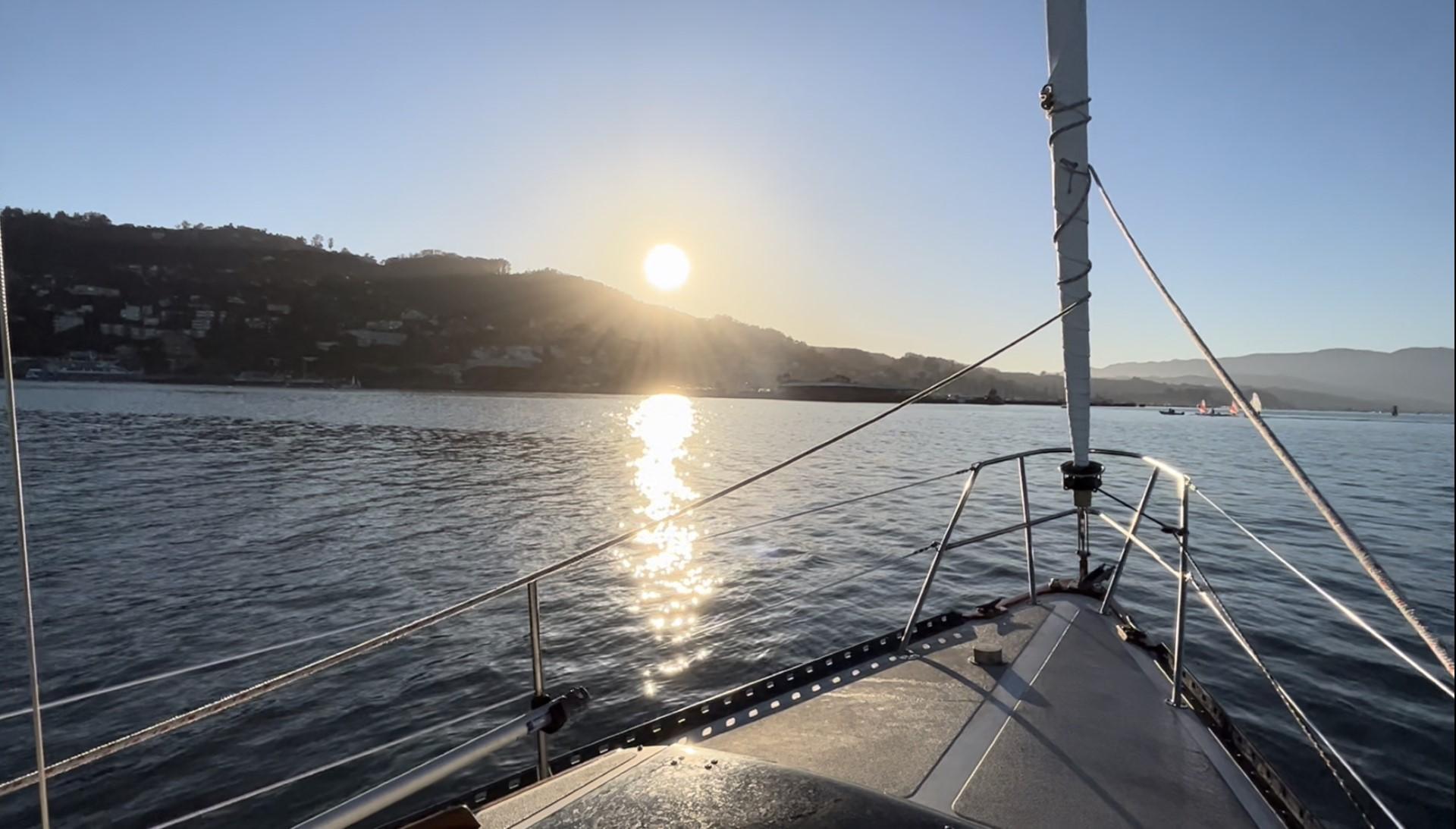 San Francisco: 2-Hour Interactive Sunset Bay Sailing Cruise