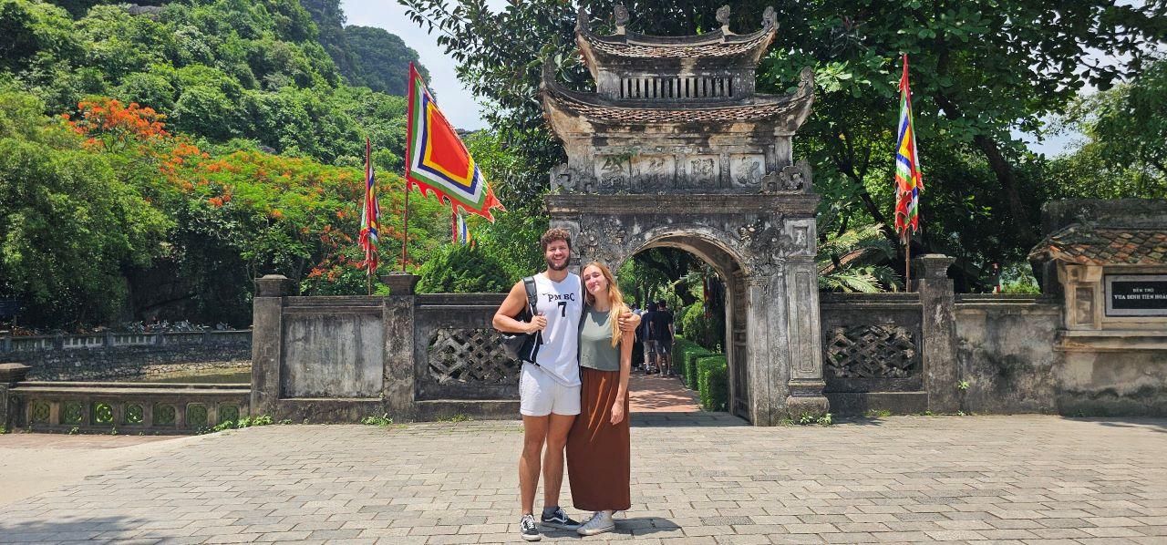 Hanoi to Ninh Binh: Hoa Lu, Trang An & Mua Cave Day Tour