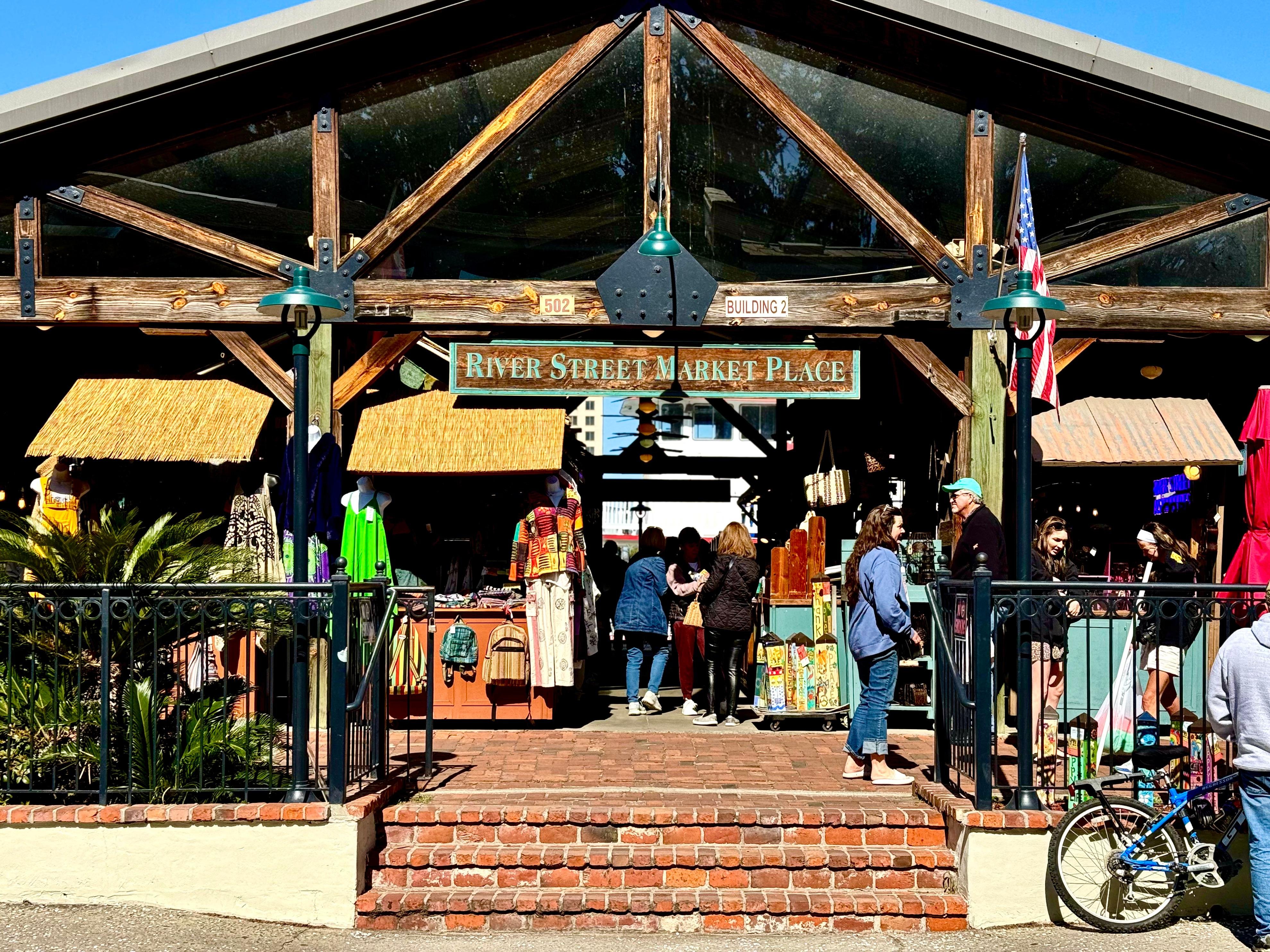 Savannah: Historic District Guided Food Tour with 5 Tastings