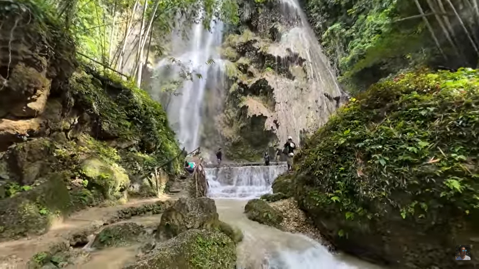 Oslob Triple Adventure: Whale Sharks, Tumalog Falls & Sumilon Island