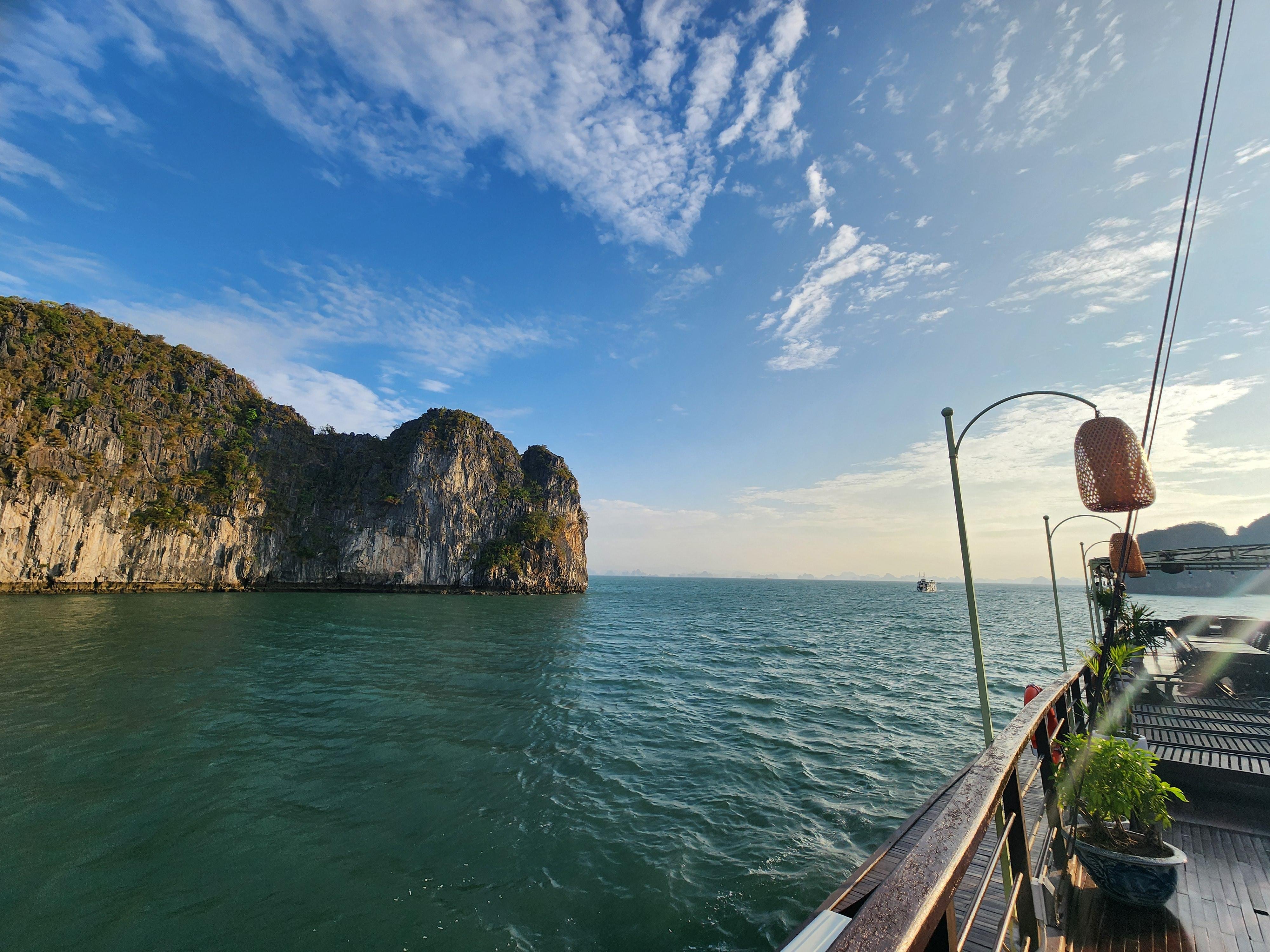 Hanoi: 3-Day Ha Long & Bai Tu Long Bay Cruise