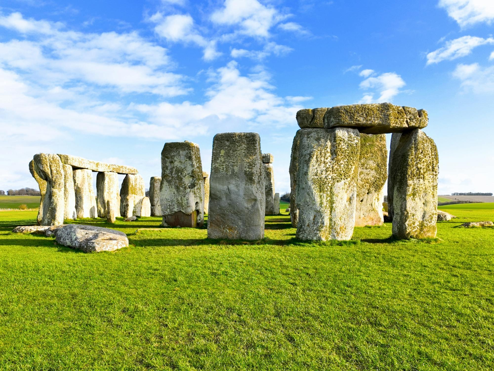Stonehenge and Bath full day tour with guide from London