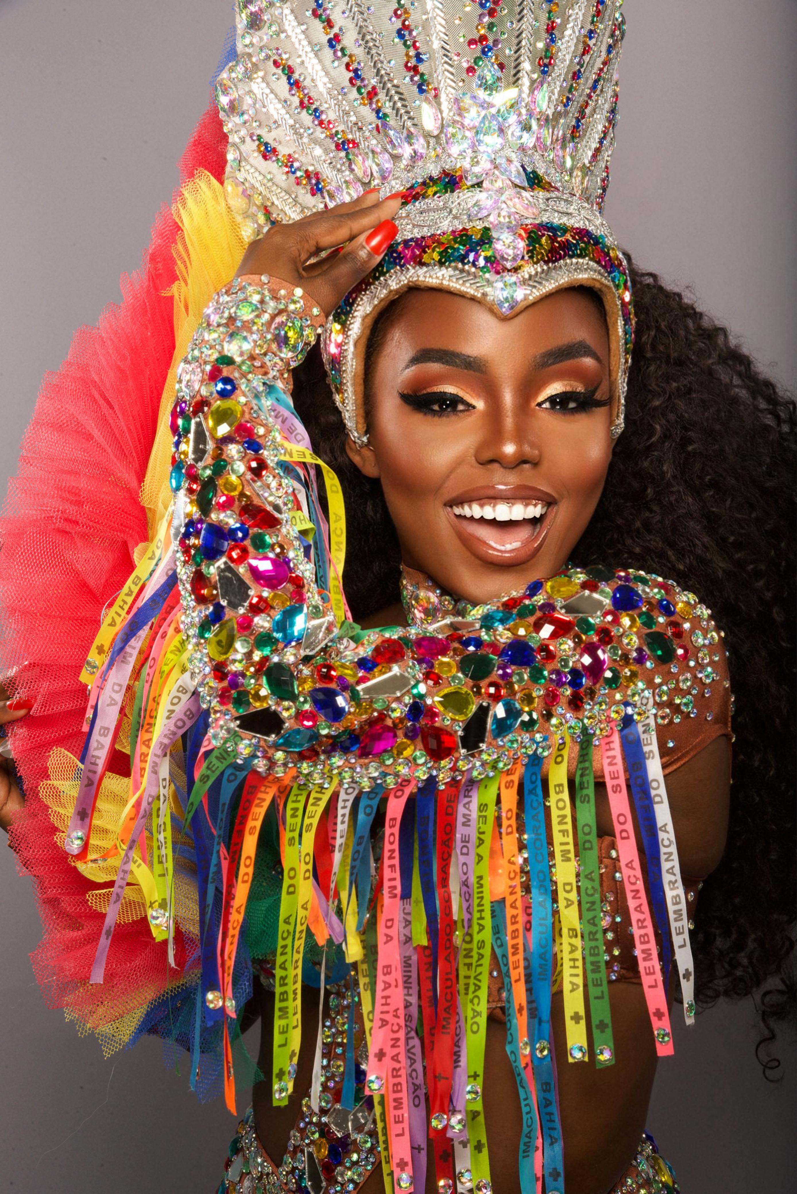Ginga Tropical: Samba & Brazilian Folklore Show in Rio