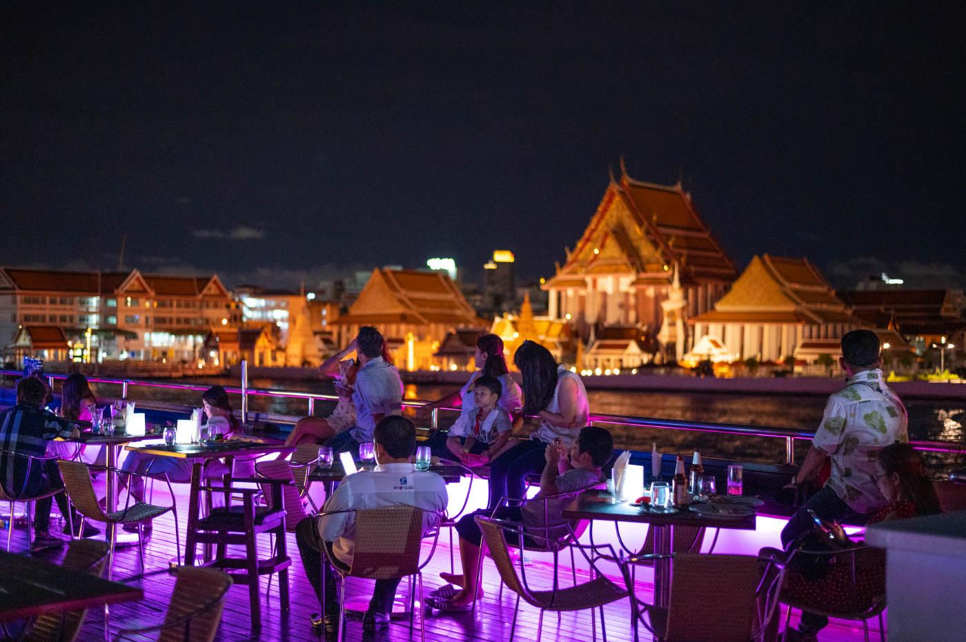 Wonderful Pearl Luxury Dinner Cruise on the Chao Phraya