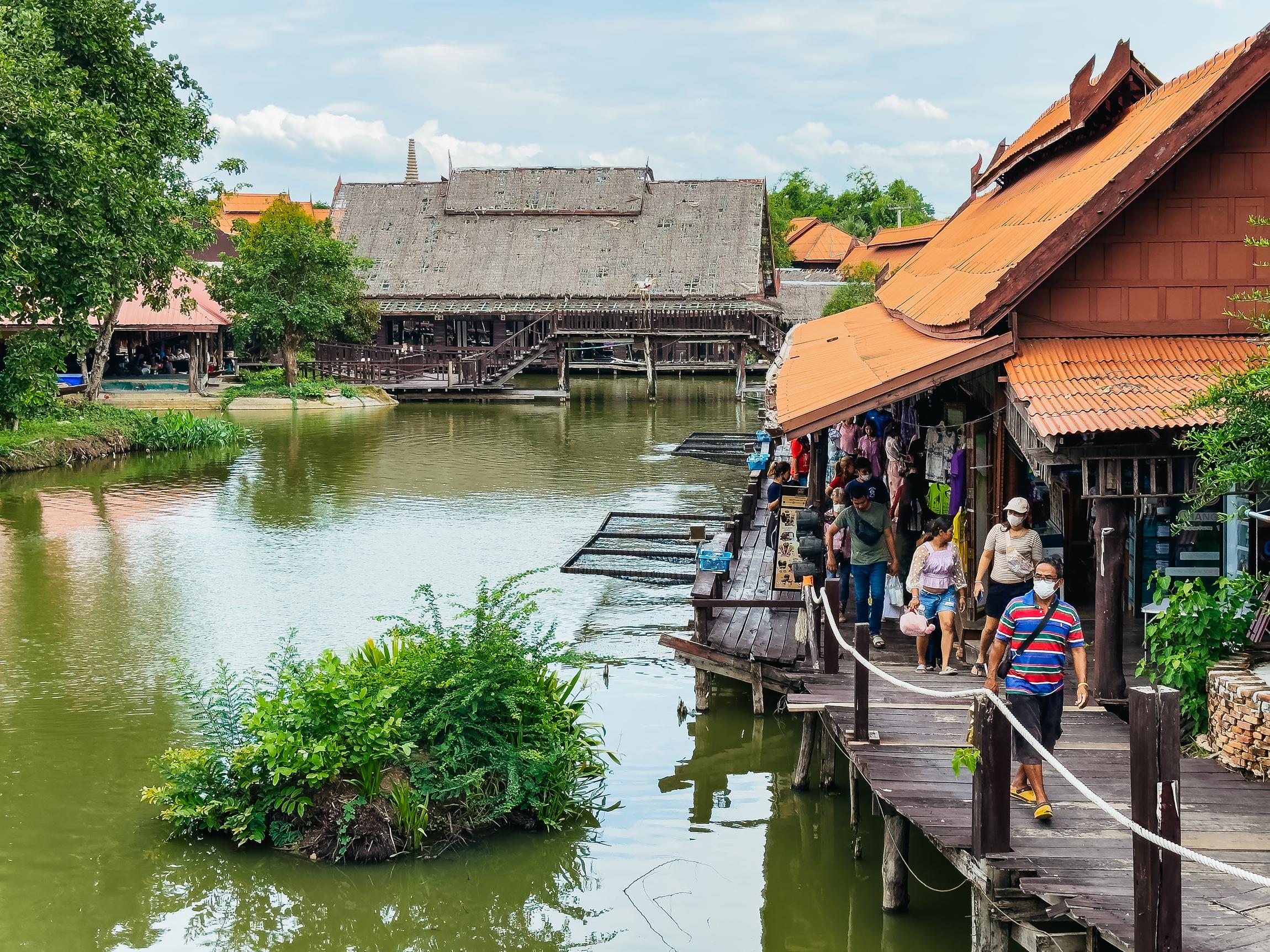 Ayutthaya & Floating Market Day Trip from Bangkok