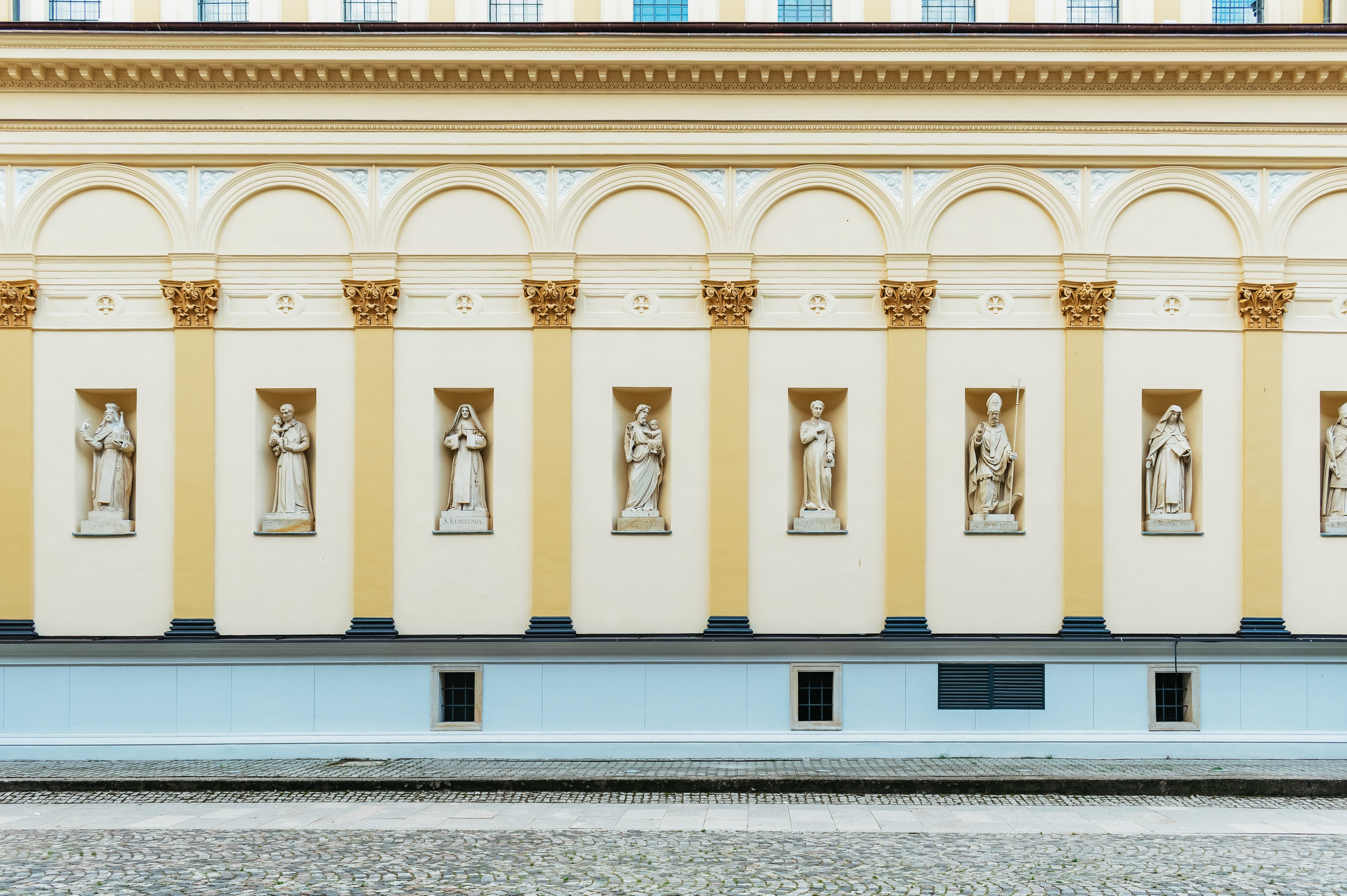 walking tour in Warsaw — photo 13