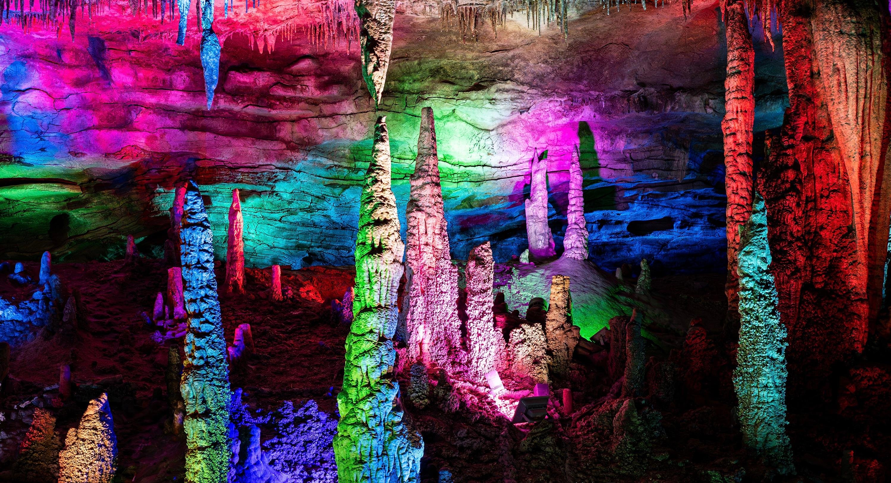 Zhangjiajie Glass Bridge & Yellow Dragon Cave Day Tour