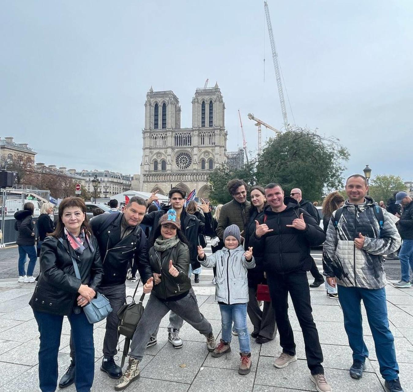 Paris Highlights: Opera Garnier to Notre-Dame Walking Tour