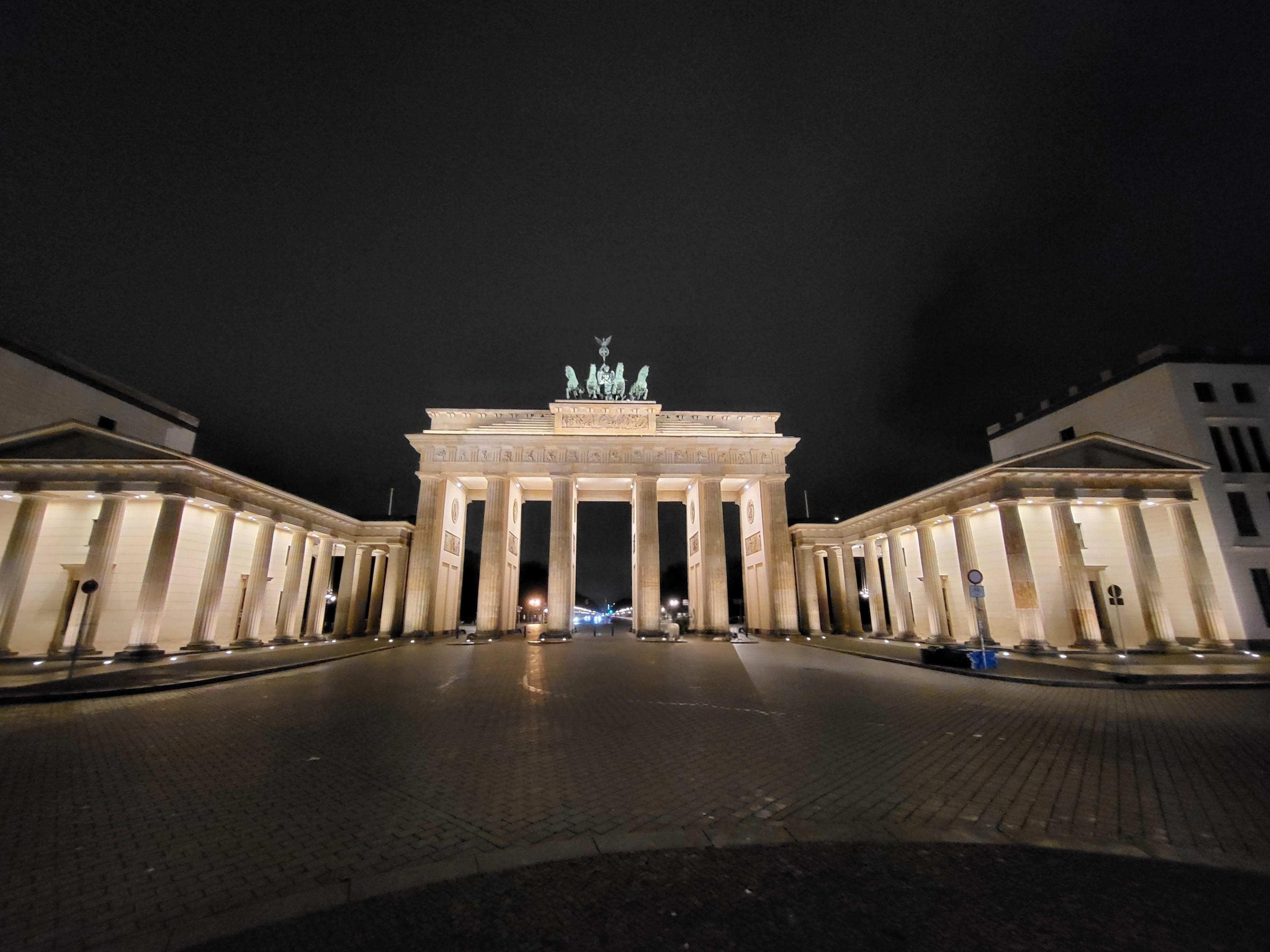 Berlin bei Nacht: Rundgang – Berühmte, beleuchtete Sehenswürdigkeiten