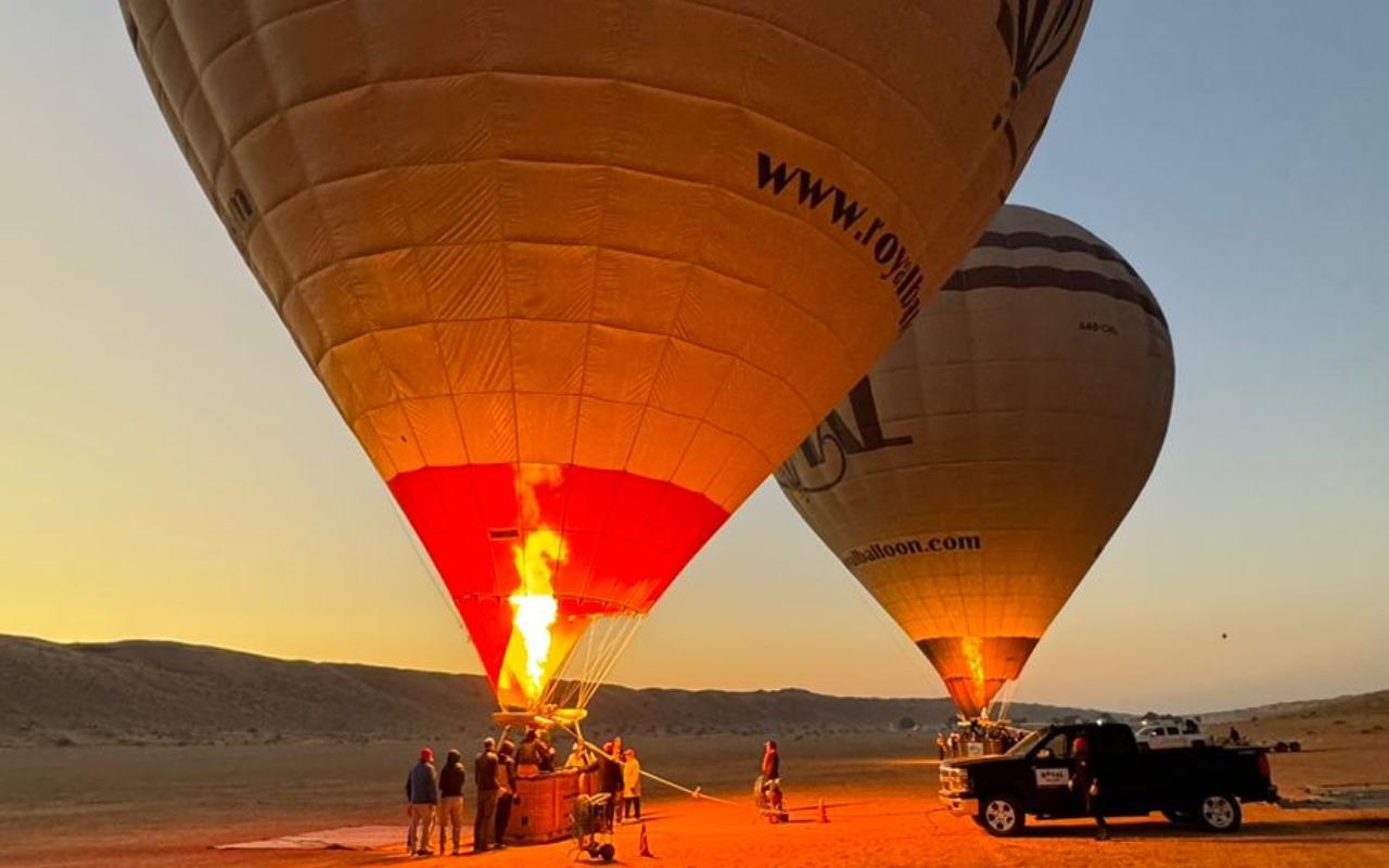 Wahiba Sands Sunrise Balloon Flight & Wadi Bani Khalid Tour