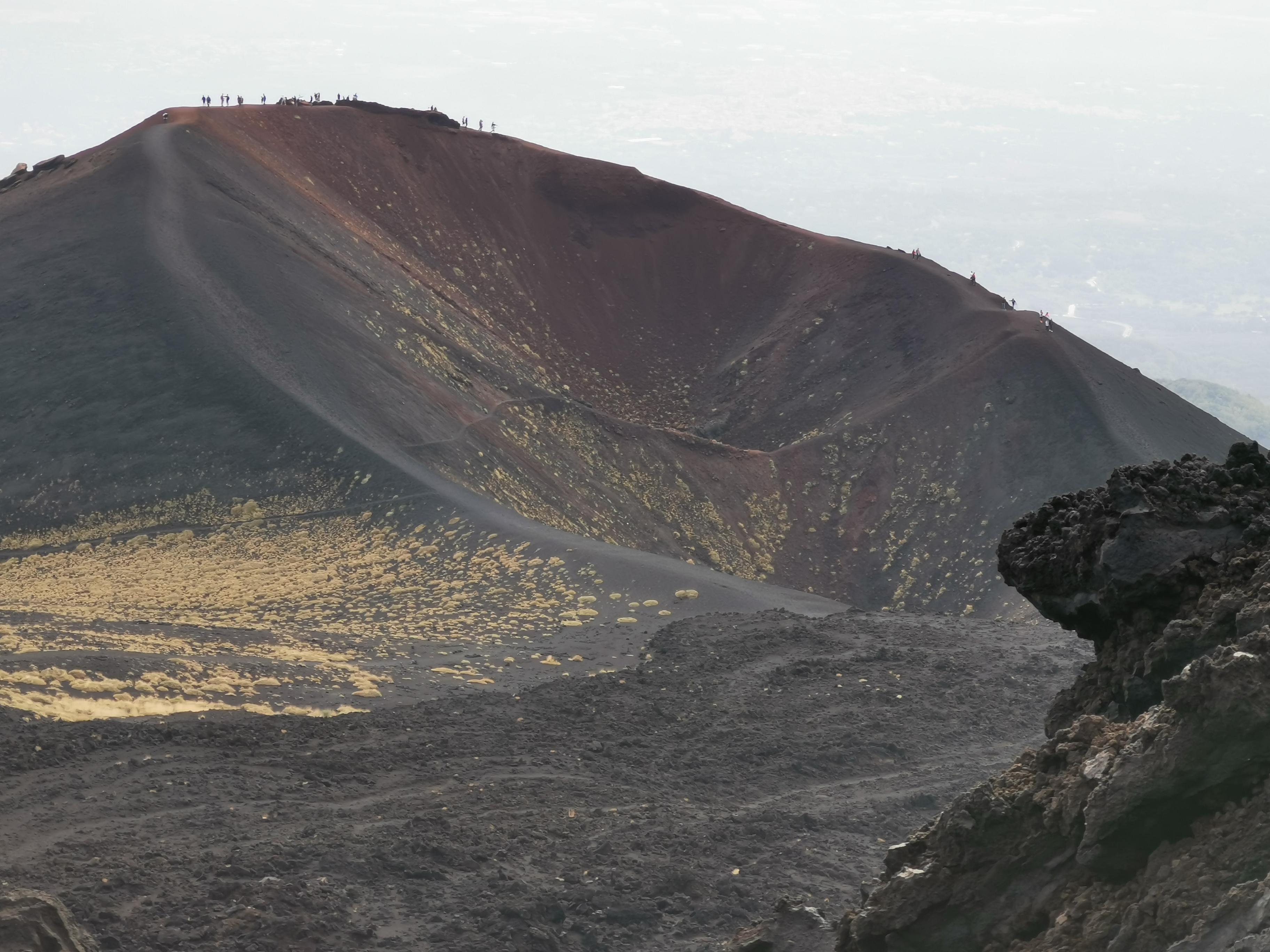 Catania: Mount Etna Sunset Tour with Wine Tasting