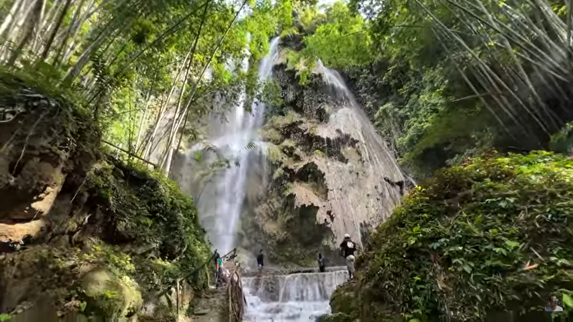 Oslob Triple Adventure: Whale Sharks, Tumalog Falls & Sumilon Island