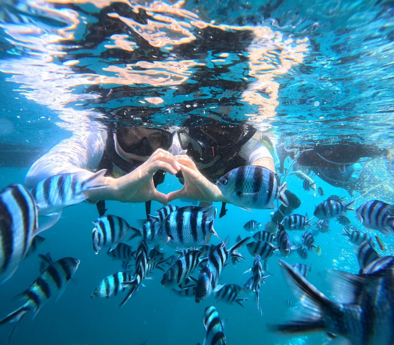 Okinawa: Blue Cave Boat Snorkeling with Free Gopro Photos