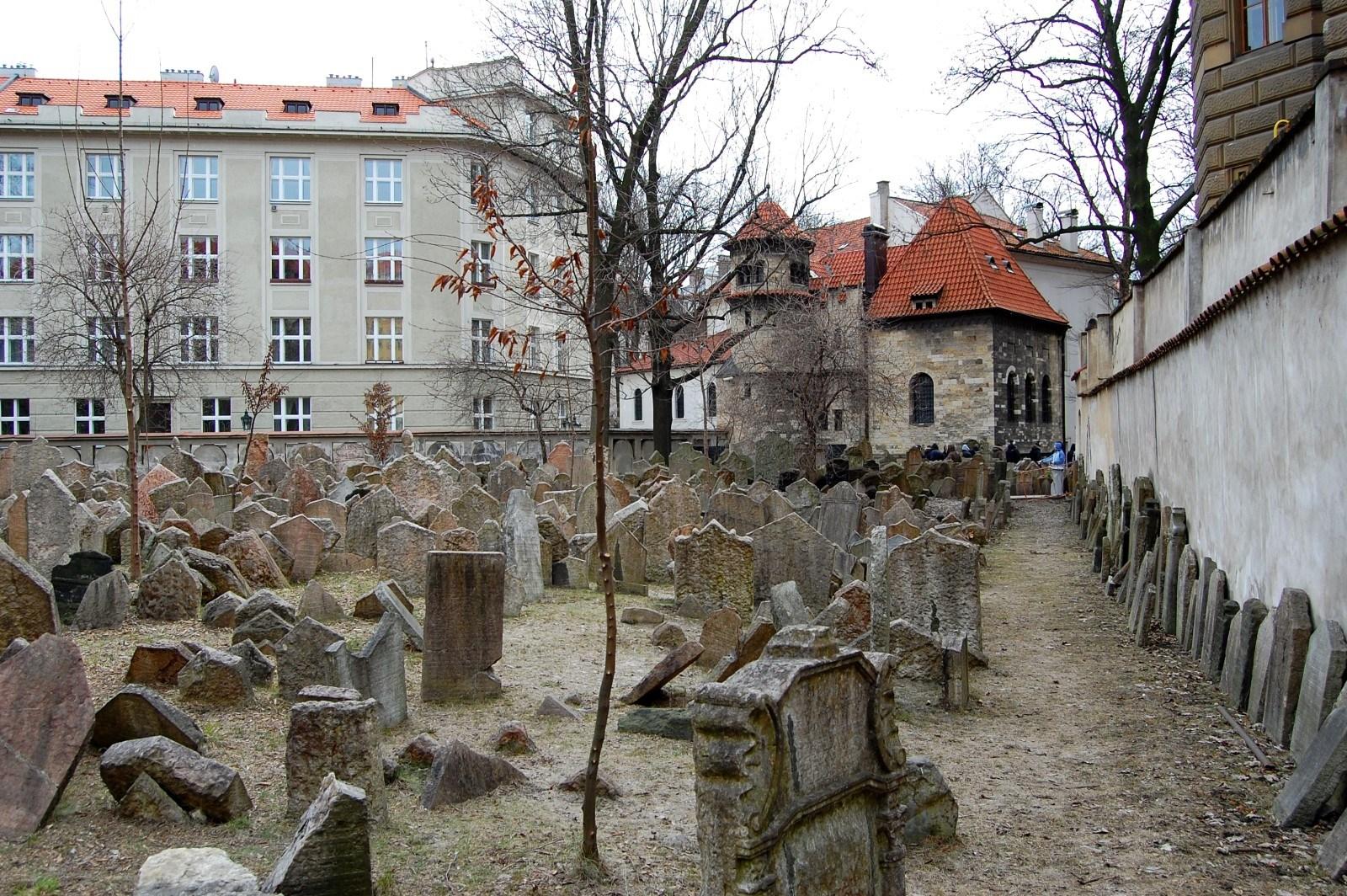 Private Jewish Quarter Walking Tour with Expert Guide