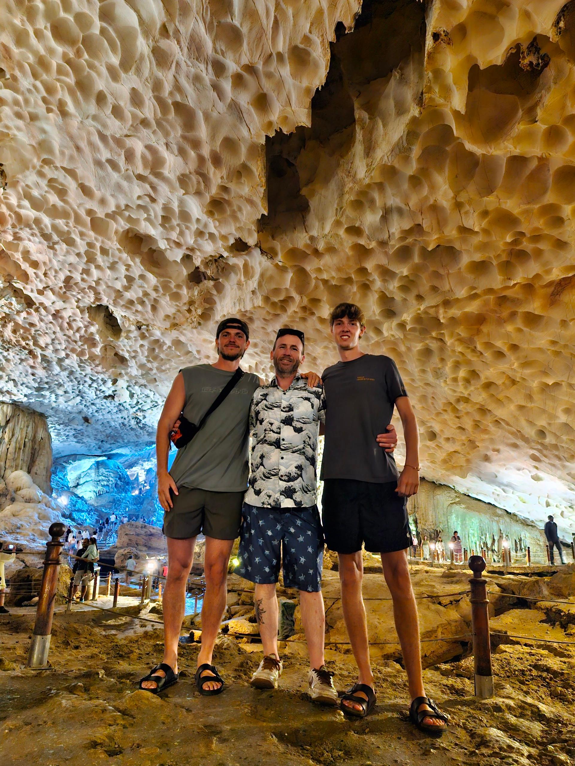 Ha Long Bay 2-Day Overnight Boat Cruise from Hanoi