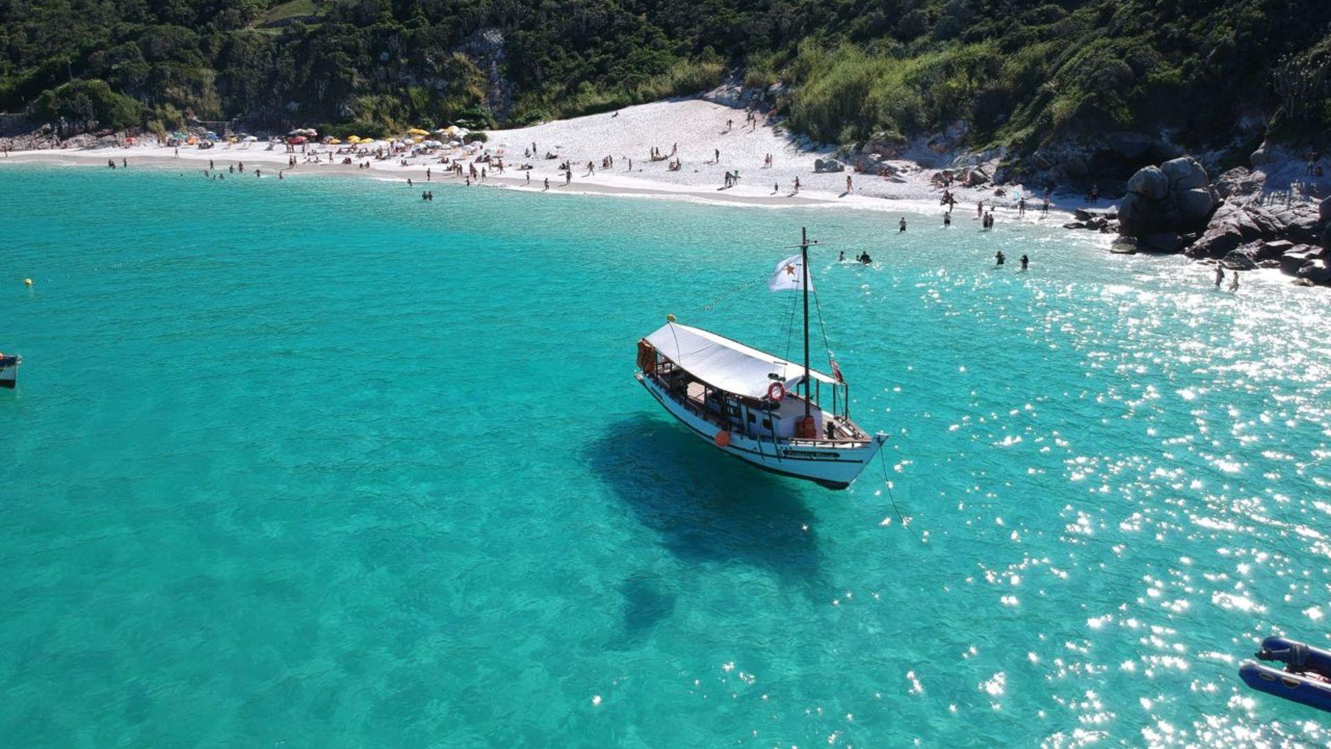 Arraial do Cabo Boat Cruise & City Tour