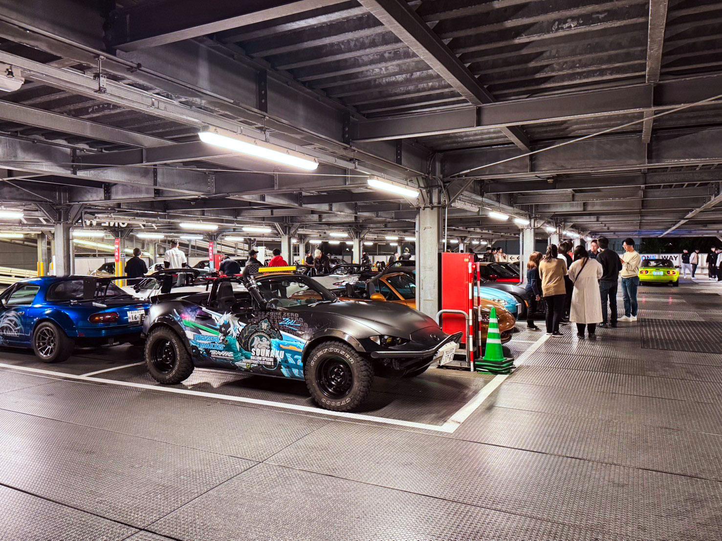 Tokyo JDM Underground: Daikoku Car Meet Night Tour