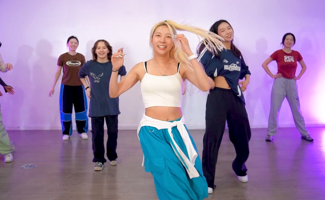K-pop Dance Workshop with Professional Choreographer in Hongdae