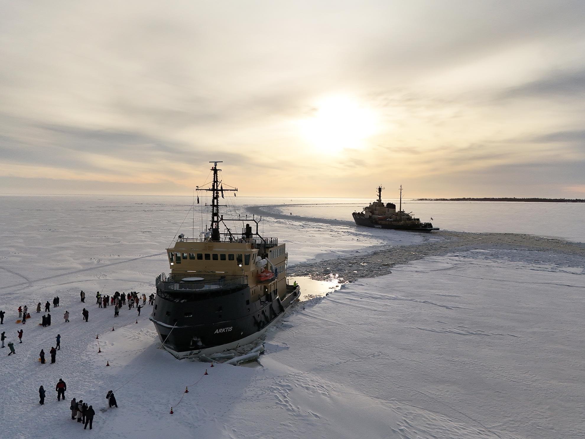 Icebreaker Arktis Cruise with Ice Floating from Rovaniemi