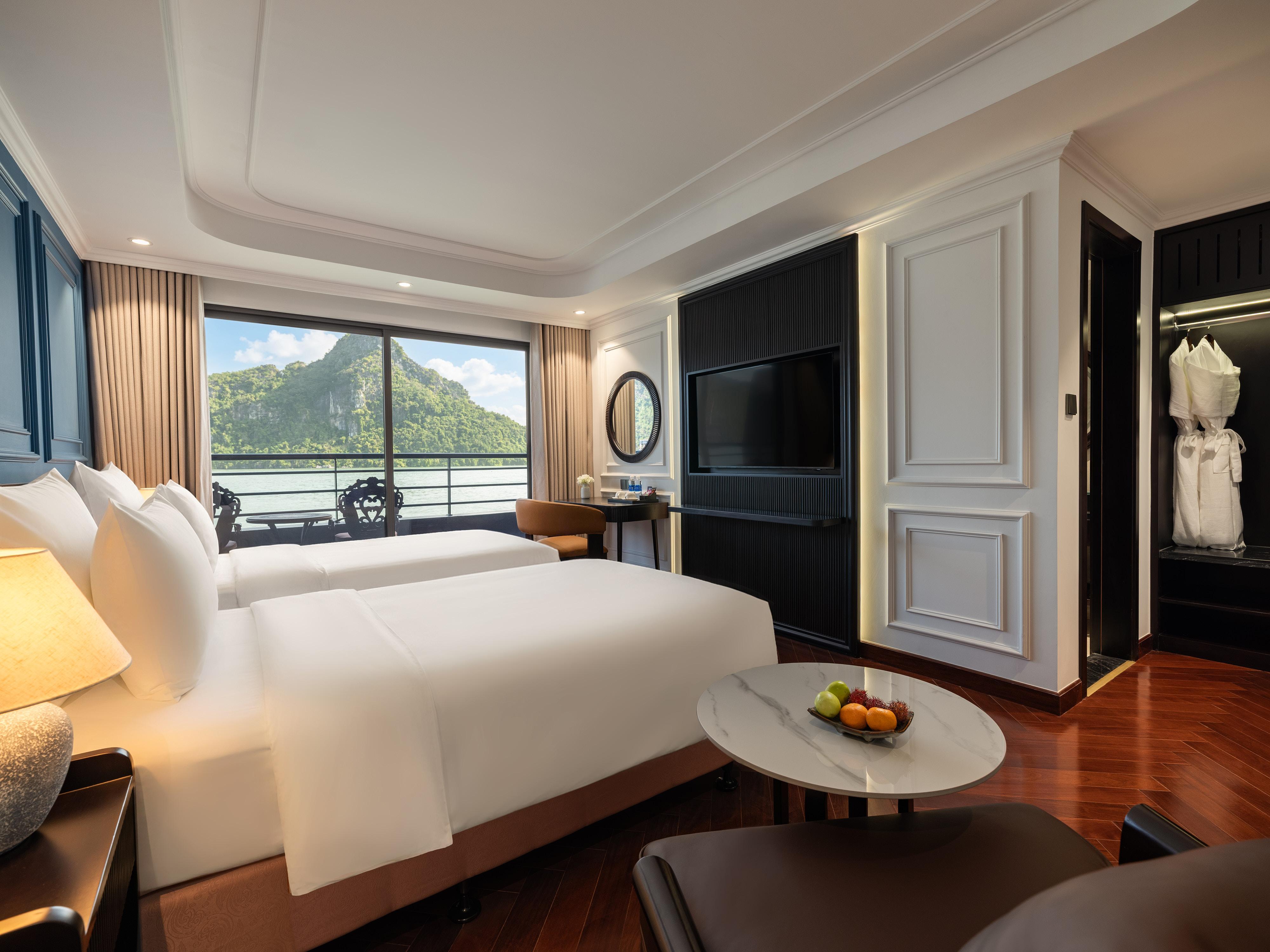 2-Day Lan Ha & Ha Long Bay Luxury Cruise with Free Hanoi Transfer