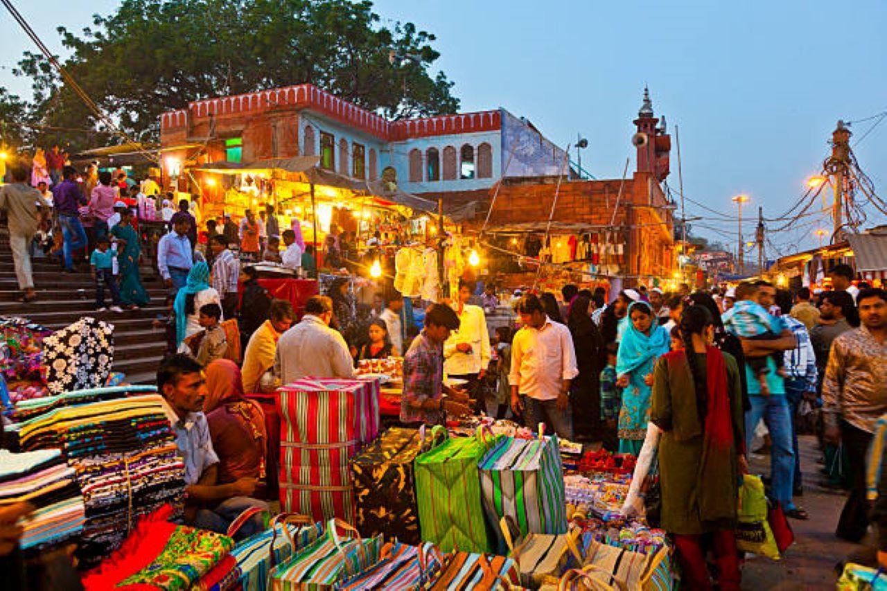 Delhi Personal Shopping Tour with Local Female Expert