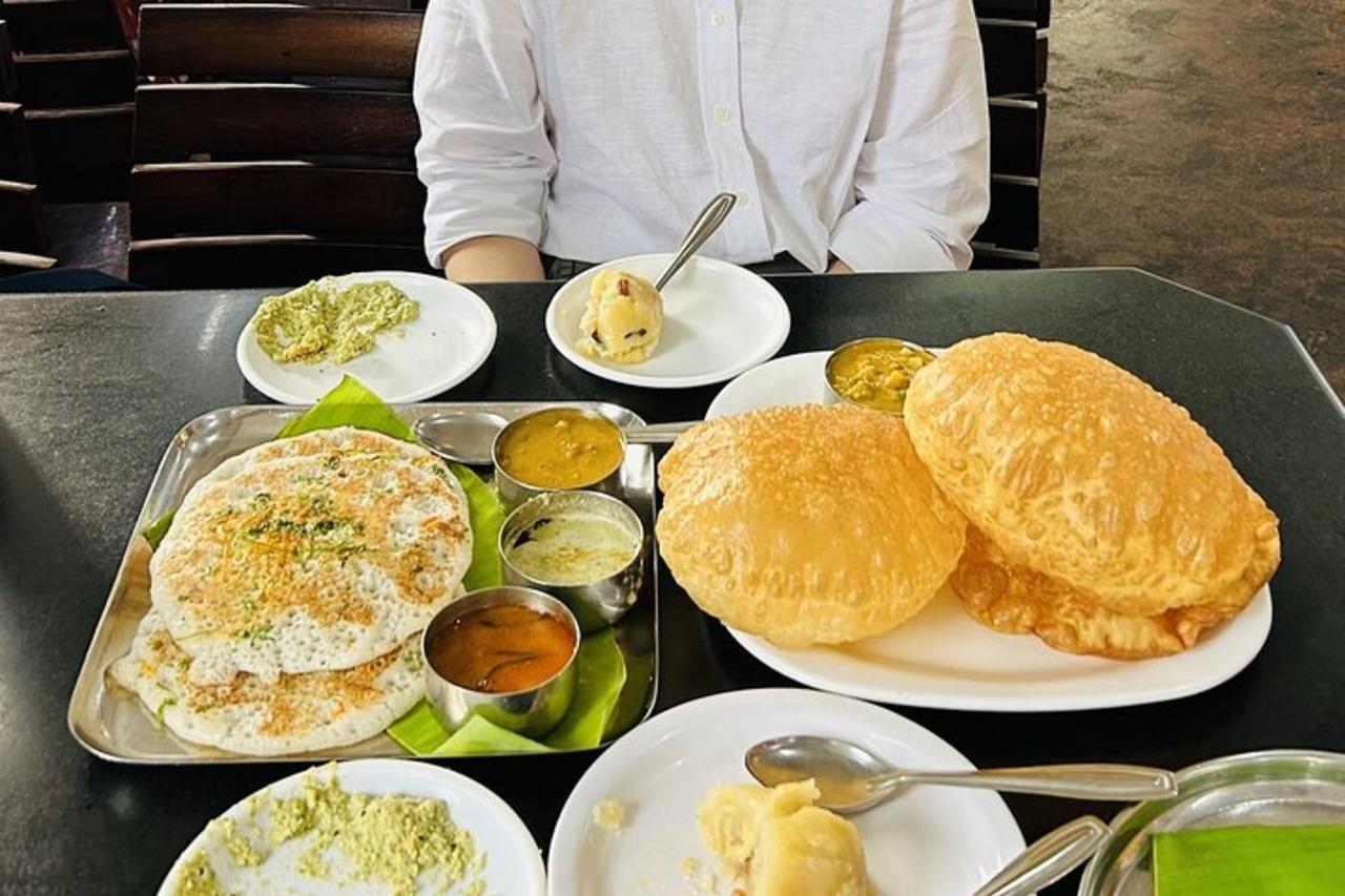 Bangalore Evening Street Food Tour & Lalbagh Gardens