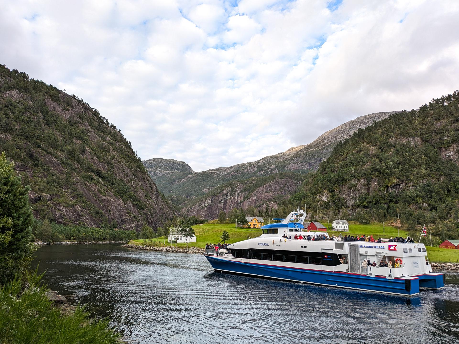 Mostraumen fjord cruise from Bergen — Osterfjord and the Mostraumen strait — image 10