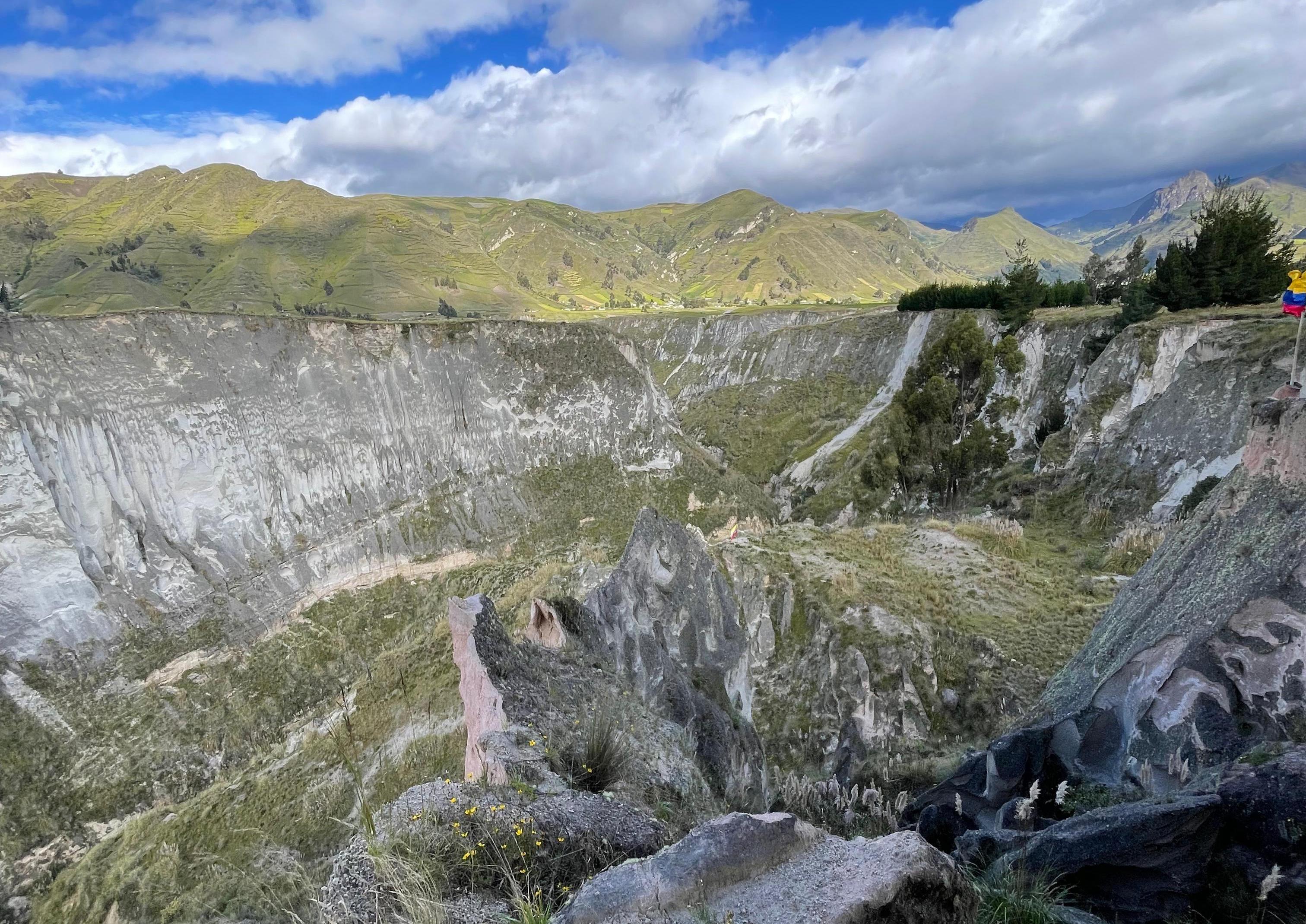 Quilotoa Crater Lagoon Full-Day Tour from Quito with Lunch