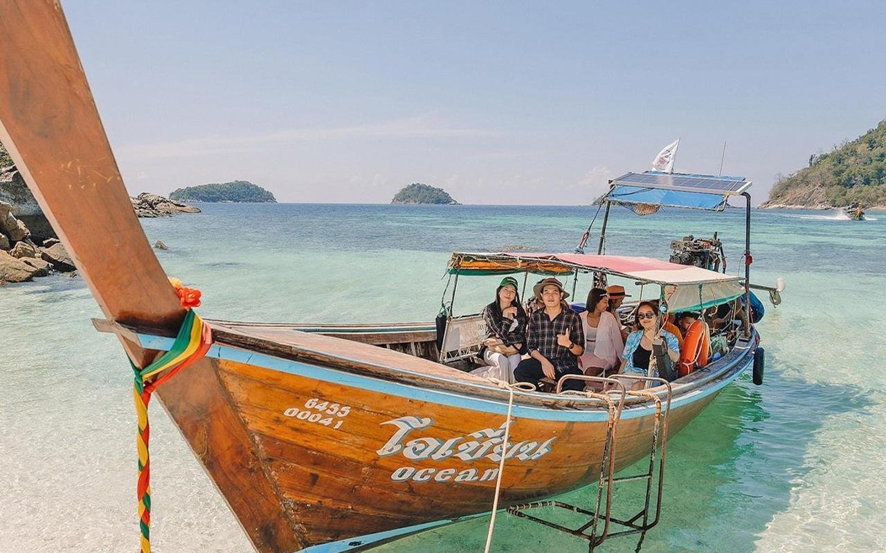 Koh Lipe 7-Point Snorkeling Day Tour with Lunch