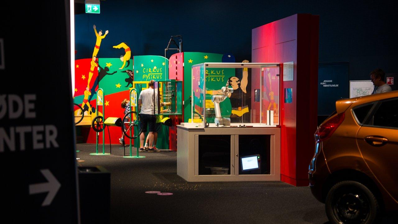 Copenhagen Card attractions, museums and winter city scenery — image 9