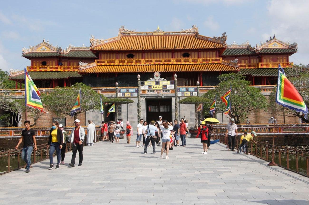 Customizable Hue Imperial City & Royal Tombs Private Tour