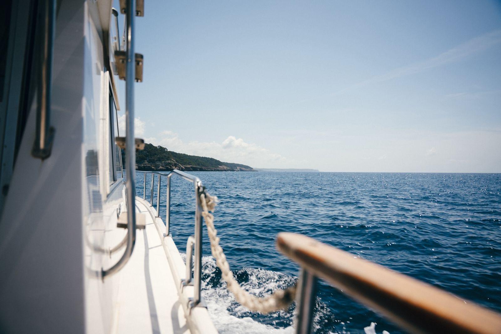 Menorca boat tour — turquoise calas and coastline from the water — image 11