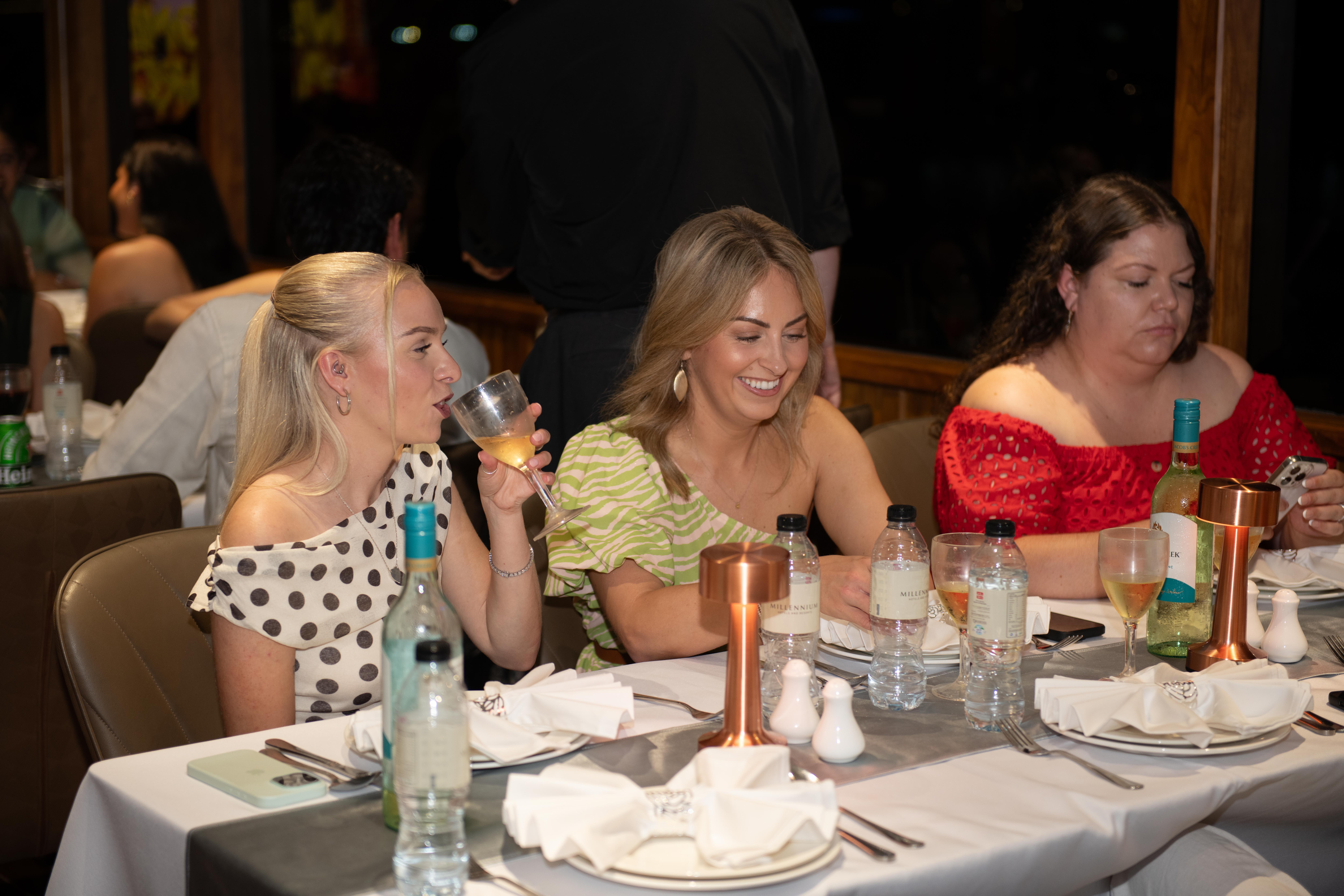 Dubai Marina Luxury Dinner Cruise with Live Entertainment & Open Bar
