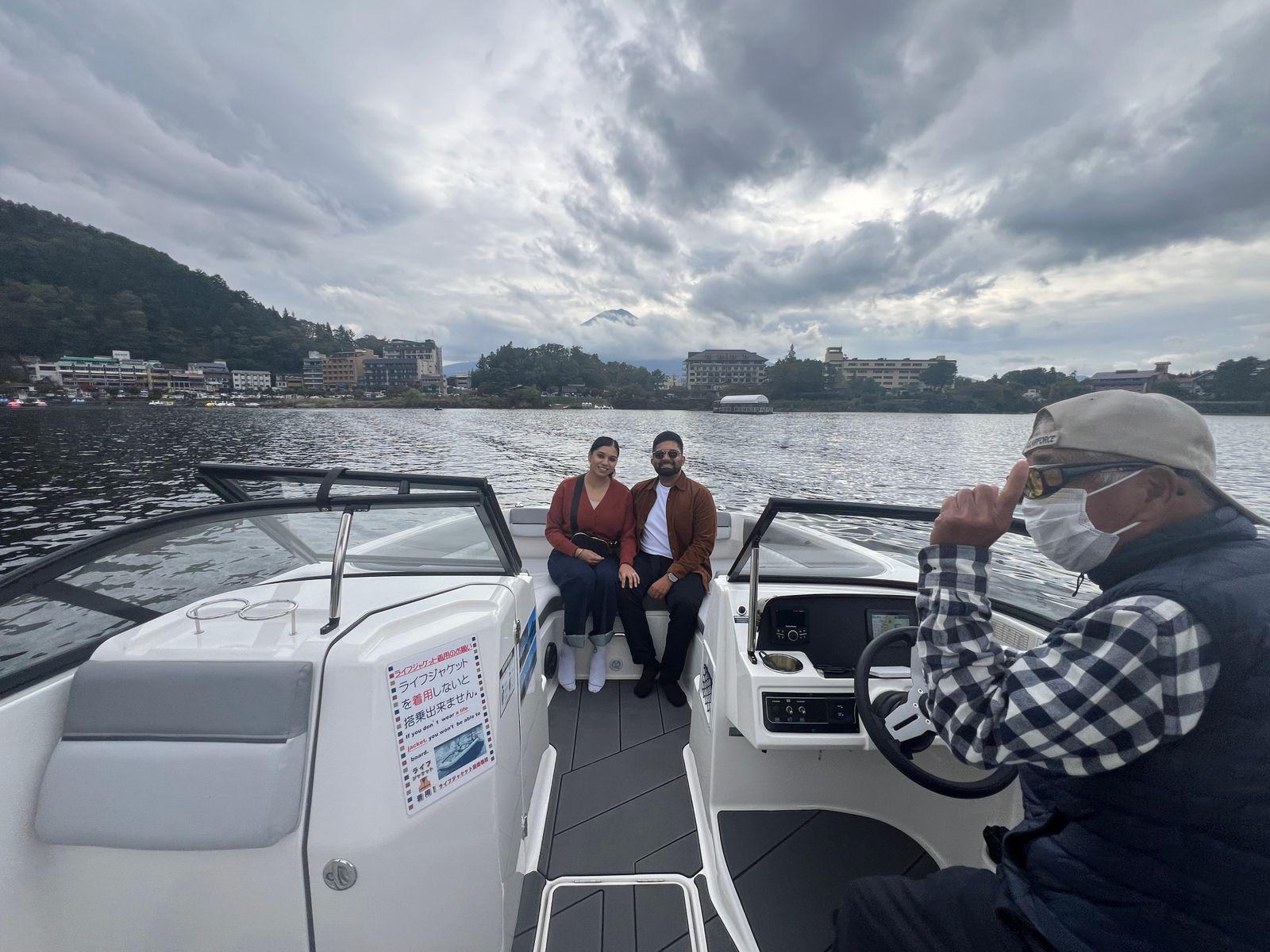 Tokyo to Mt. Fuji & Hakone: Private Full-Day Tour with English Driver