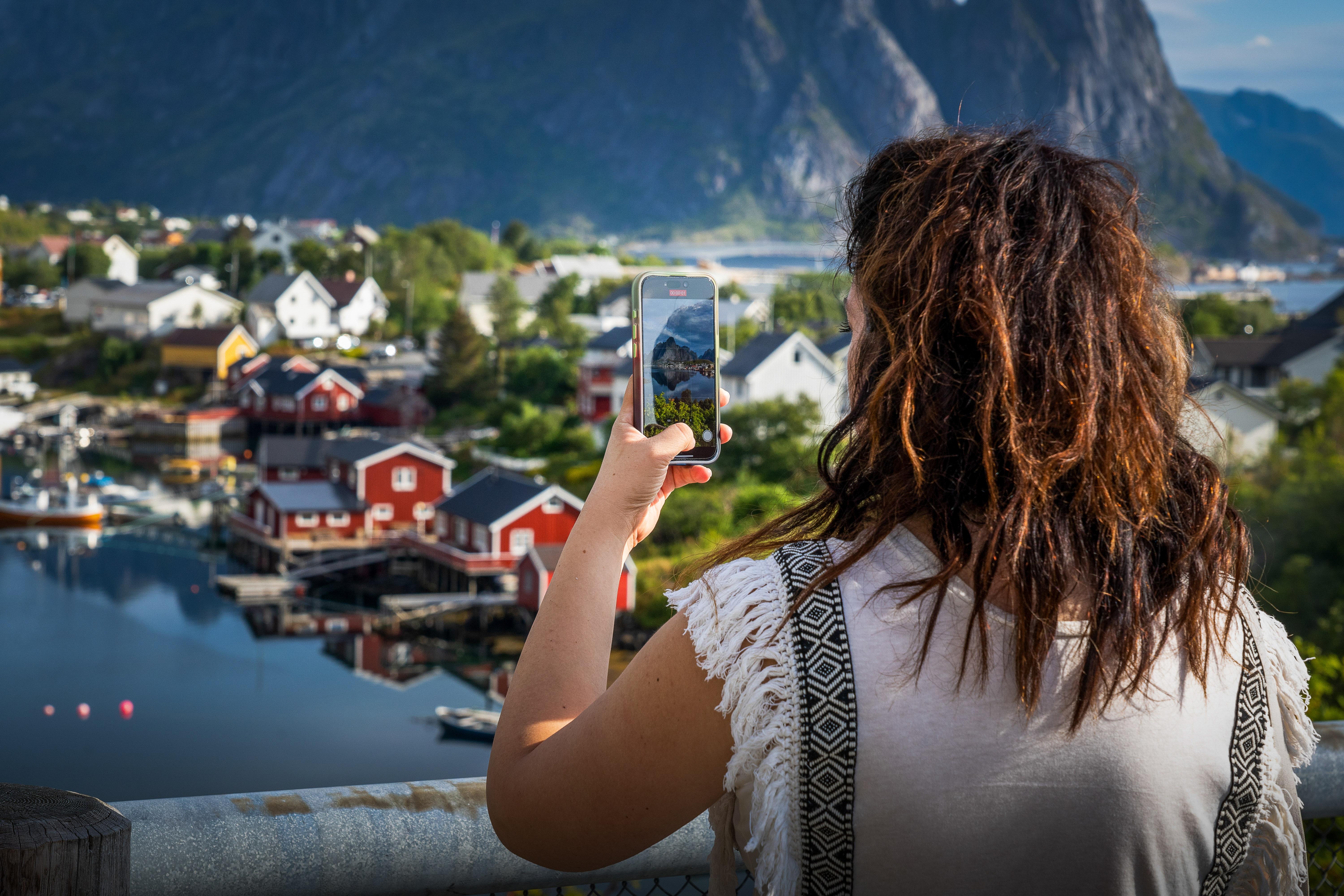 Lofoten Highlights: Reine, Å & Hamnøy Shore Tour from Leknes