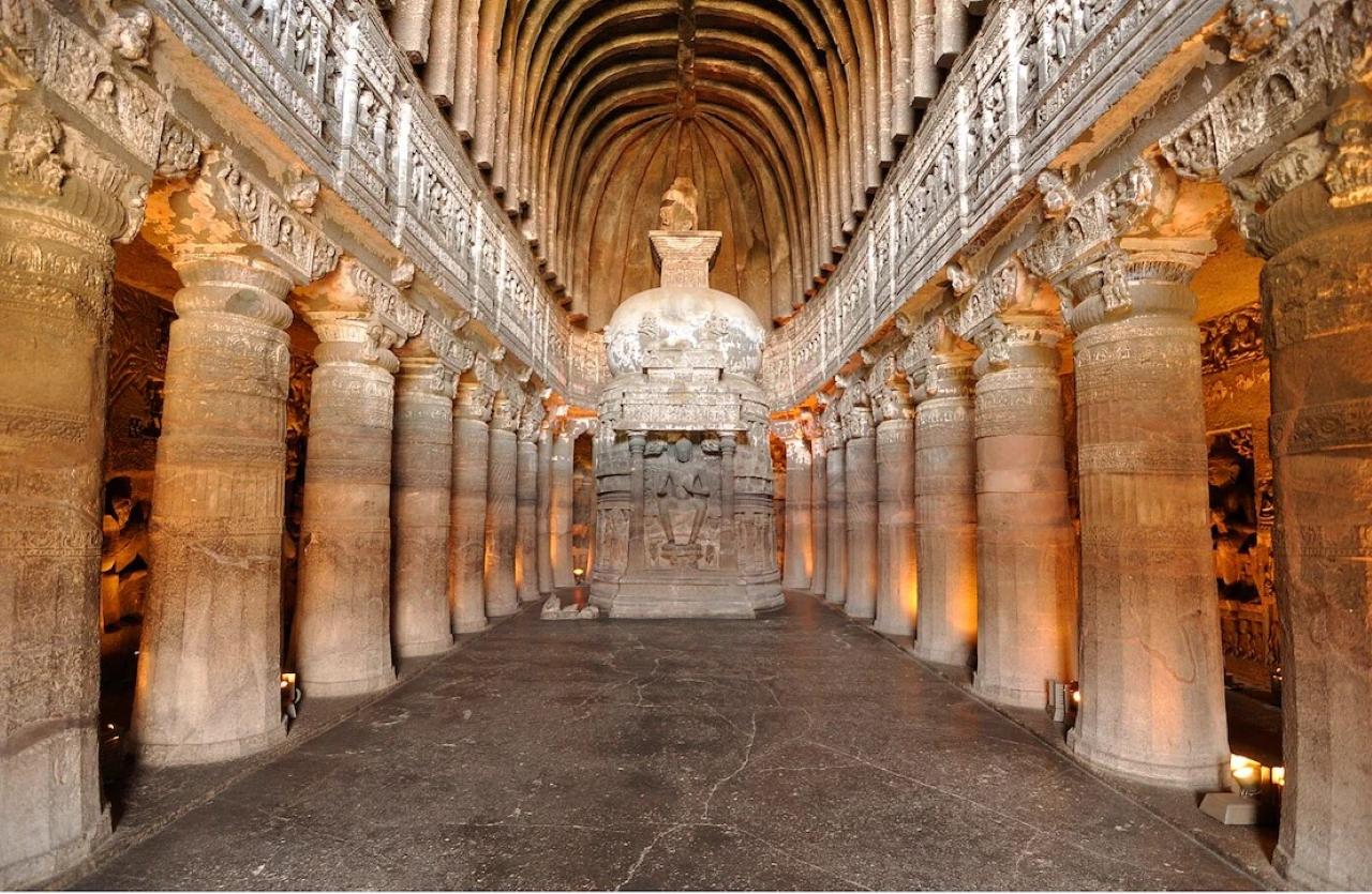 Private 2-Day Ajanta & Ellora Caves Expedition