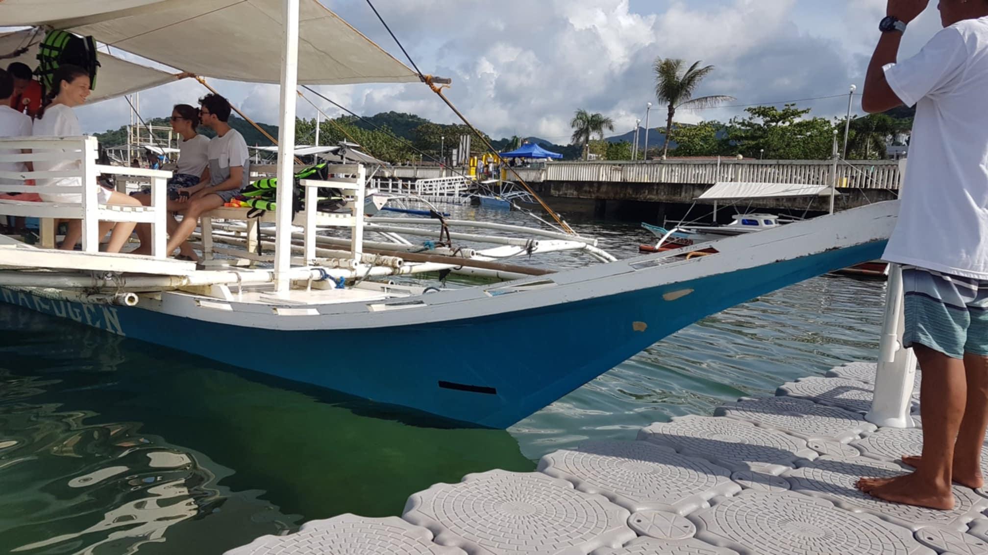 Coron Private Boat Charter with Guide & Island Beach Lunch