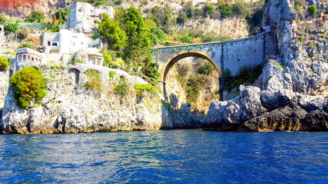 Private Full-Day Amalfi Coast Boat Tour from Positano or Praiano