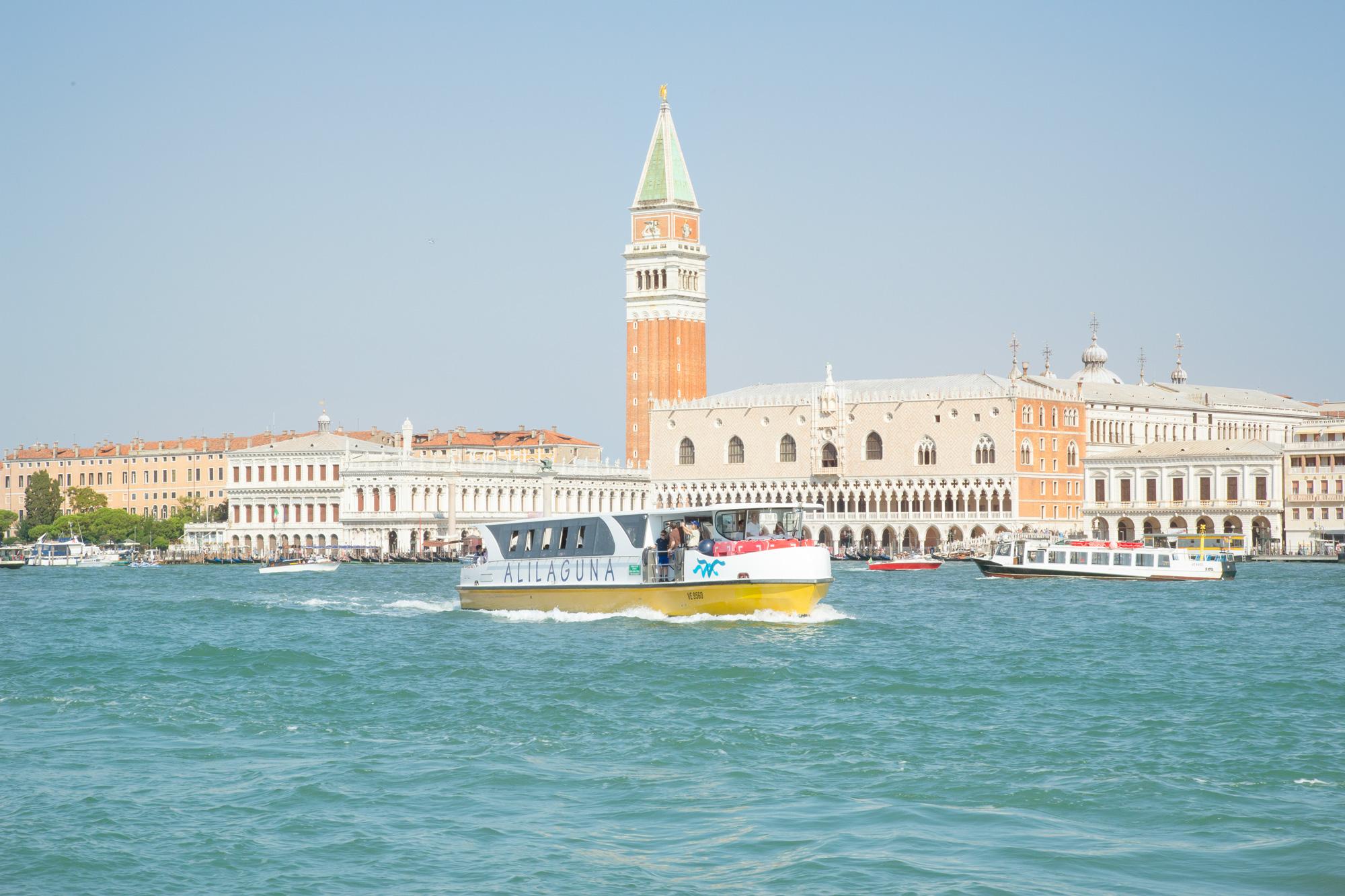Murano, Burano & Torcello: Half-Day Boat Tour in Venice