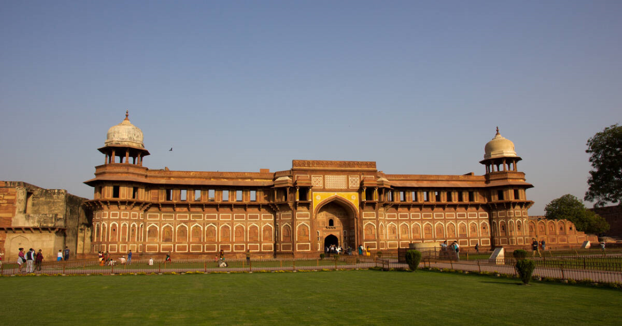 Delhi to Agra: Taj Mahal by Moonlight & Agra Fort Day Tour