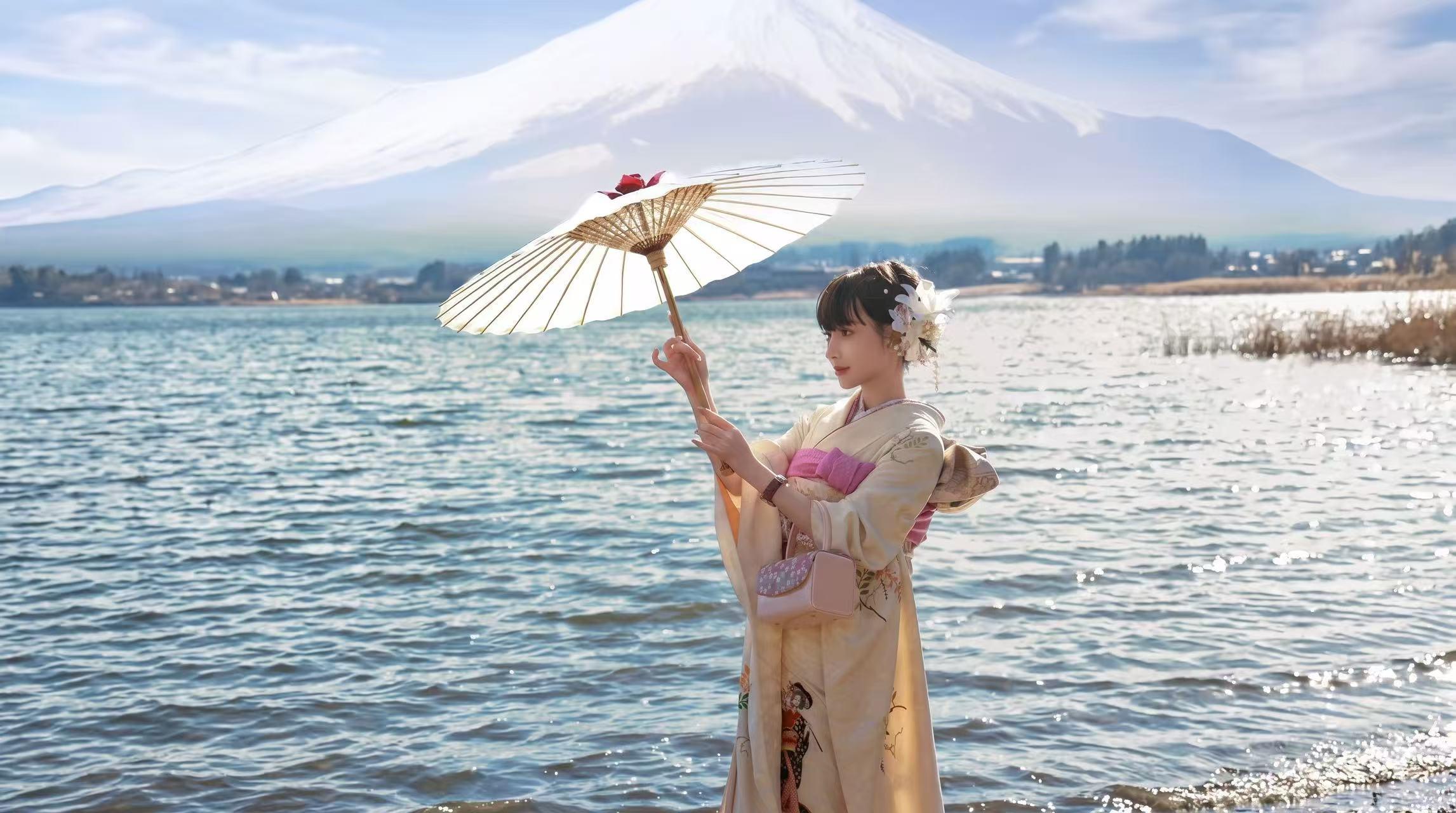 Kawaguchiko Kimono Experience & Private Mt. Fuji Photoshoot