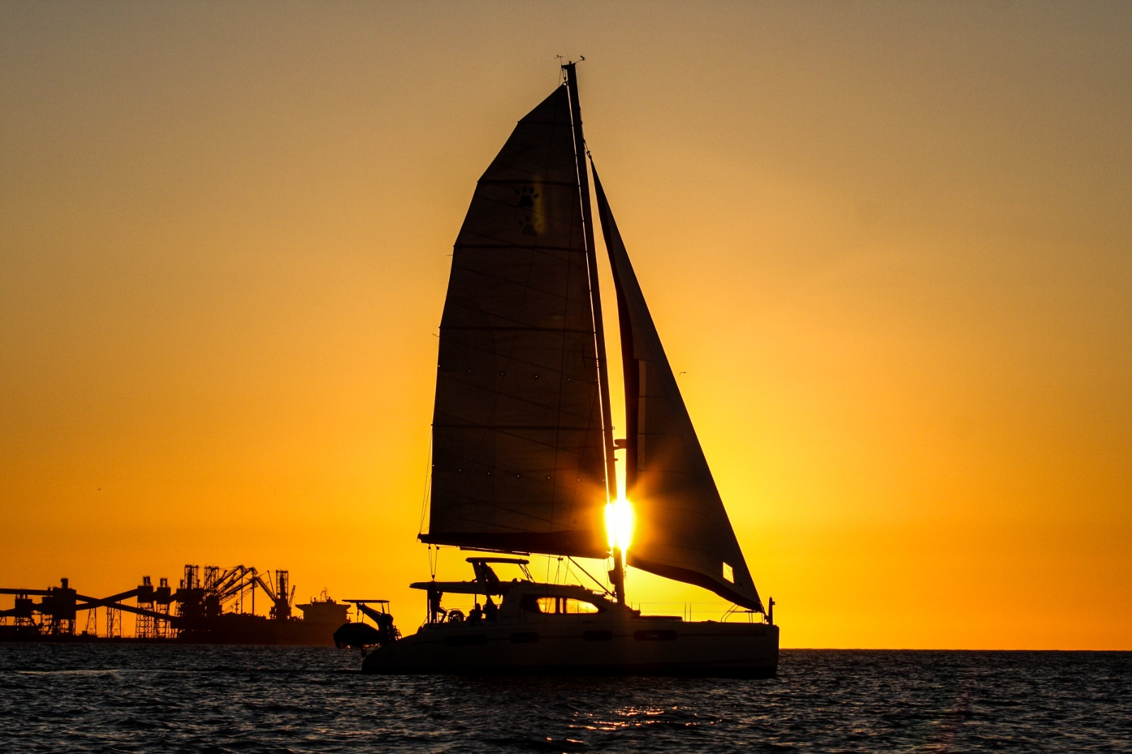 Lisbon Sunset Yacht Cruise with Open Bar