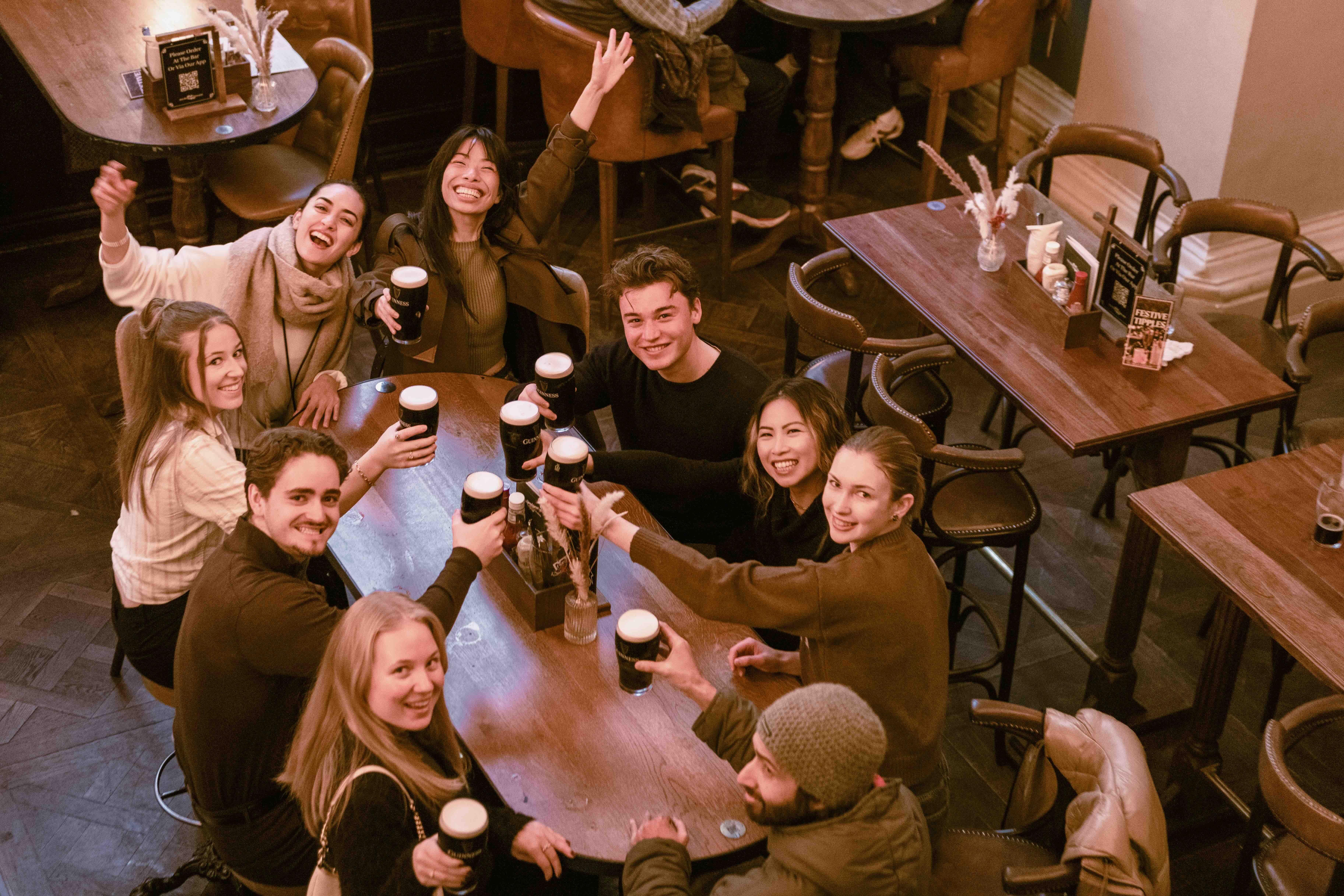 Historic Pubs and Taverns Small Group Walking Tour