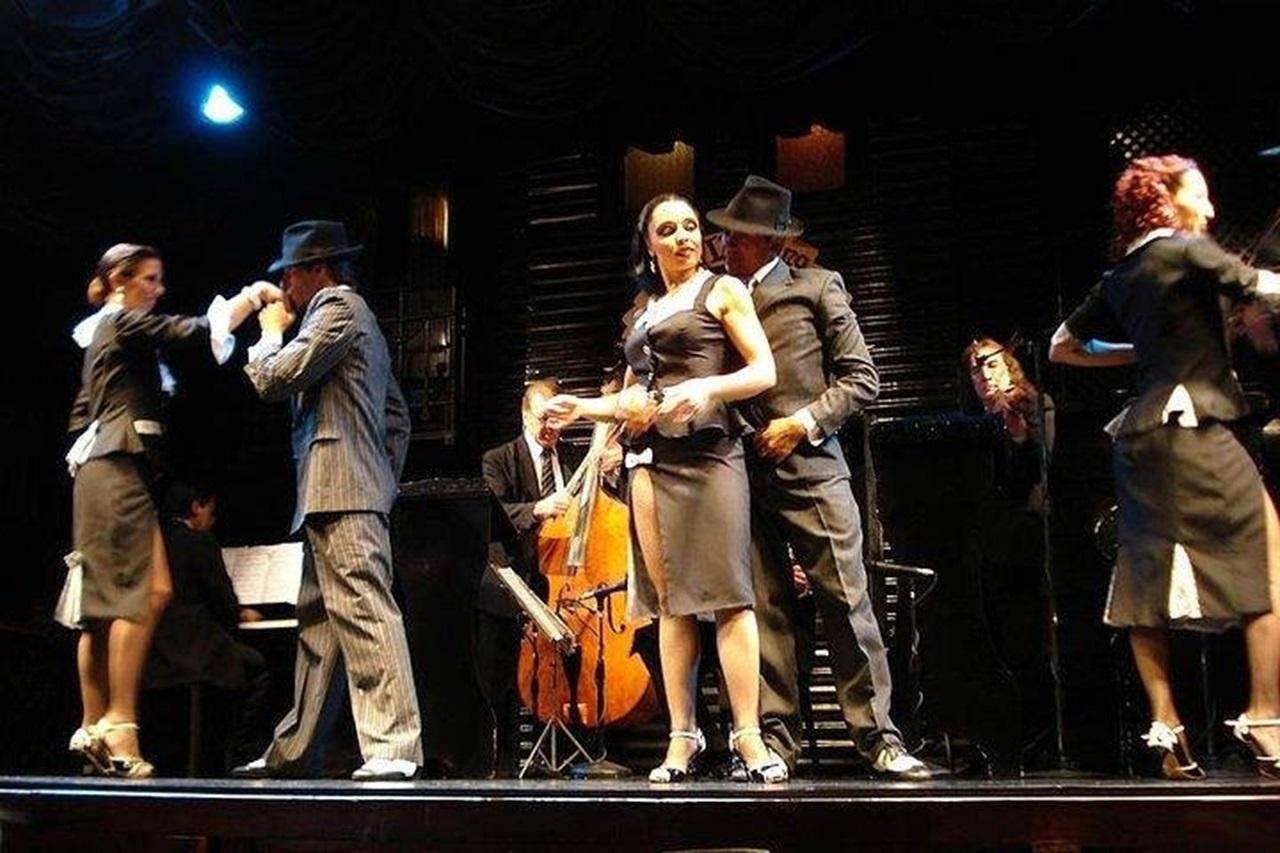 La Ventana Tango Show with Dinner and Optional Vintage Bus Transfer
