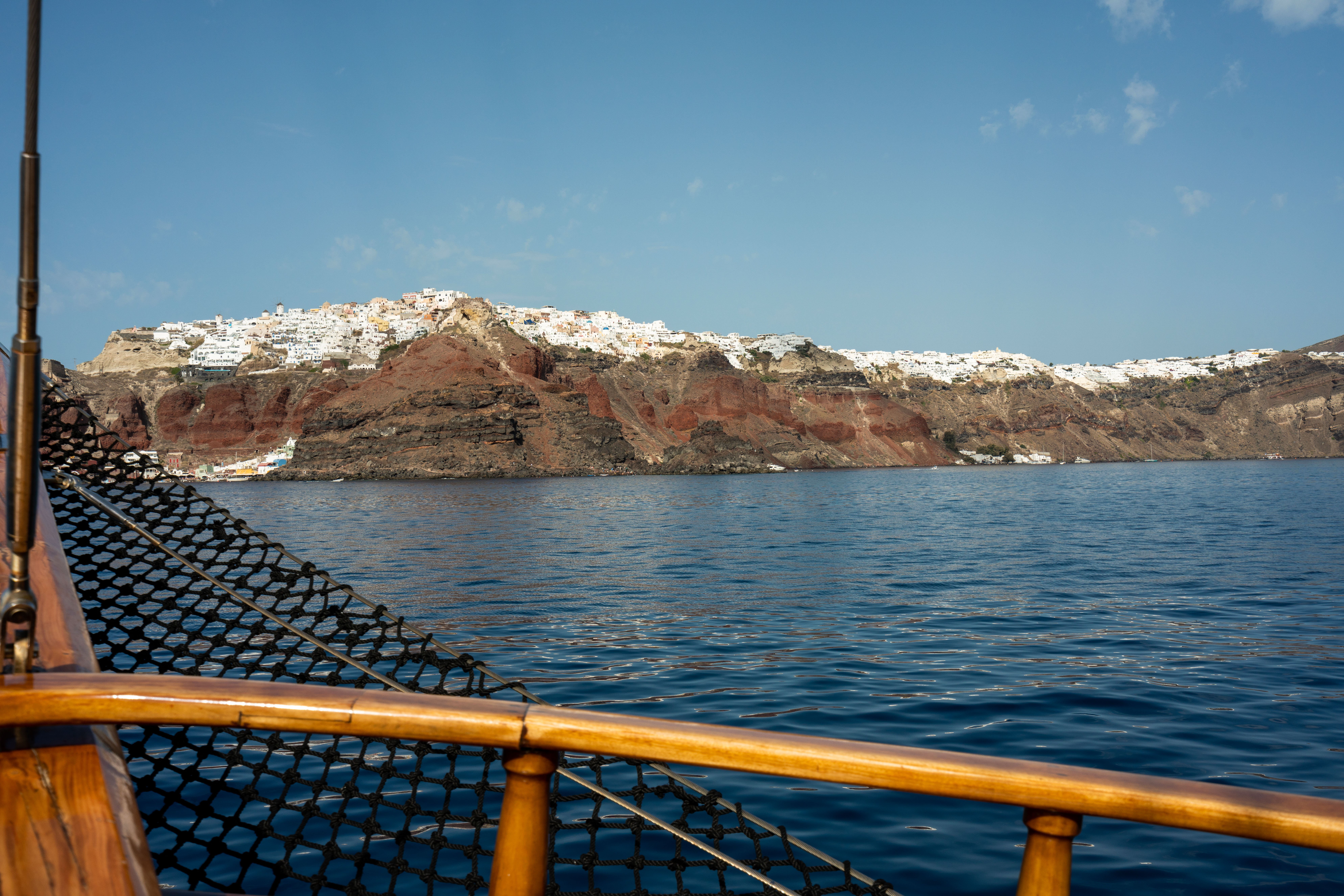 Santorini Volcanic Islands & Hot Springs Boat Cruise