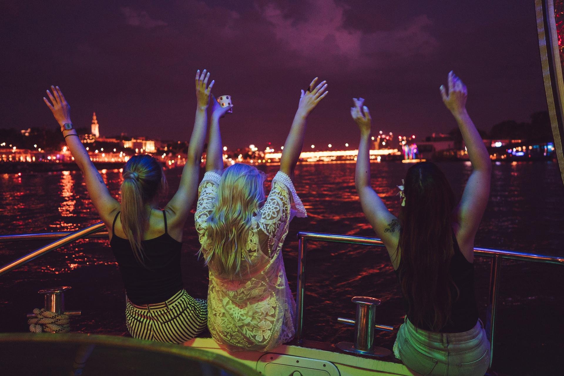 Private Cartagena Sunset Bay Cruise