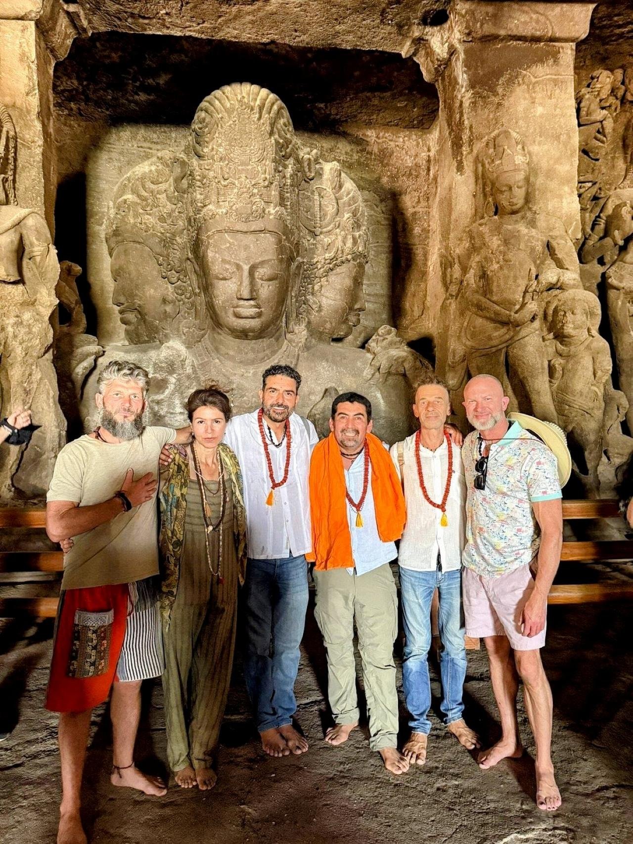 Private Mumbai City Highlights & Elephanta Caves Excursion