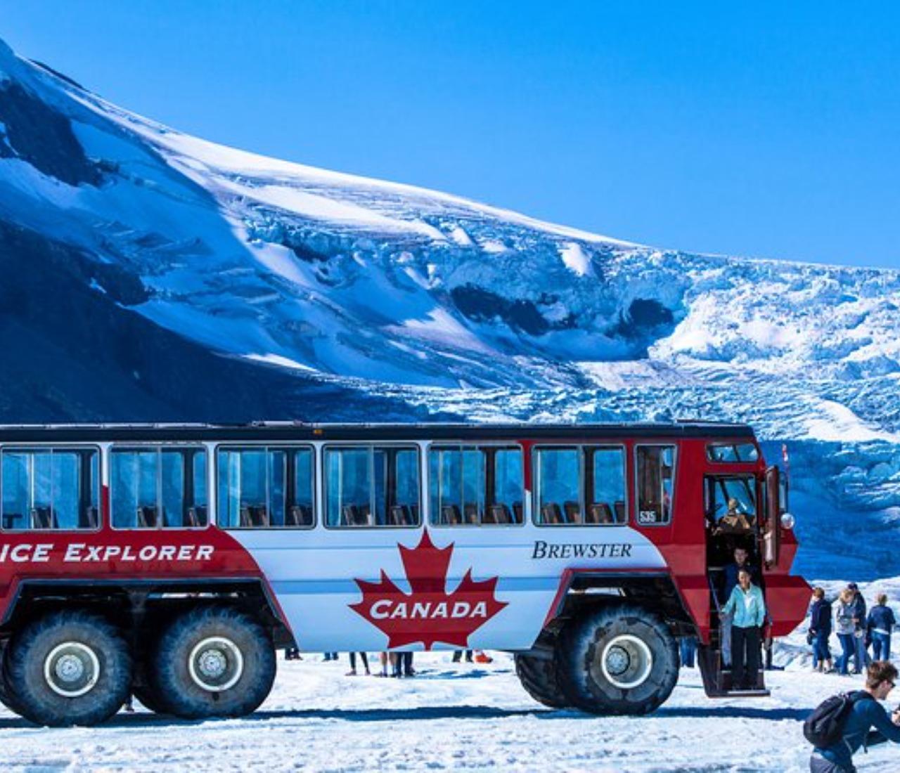Columbia Icefield, Skywalk, Crowfoot Glacier & Lakes Tour