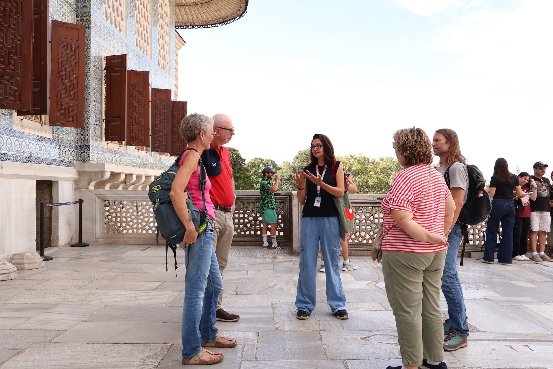 Topkapi Palace & Harem Guided Small Group Tour